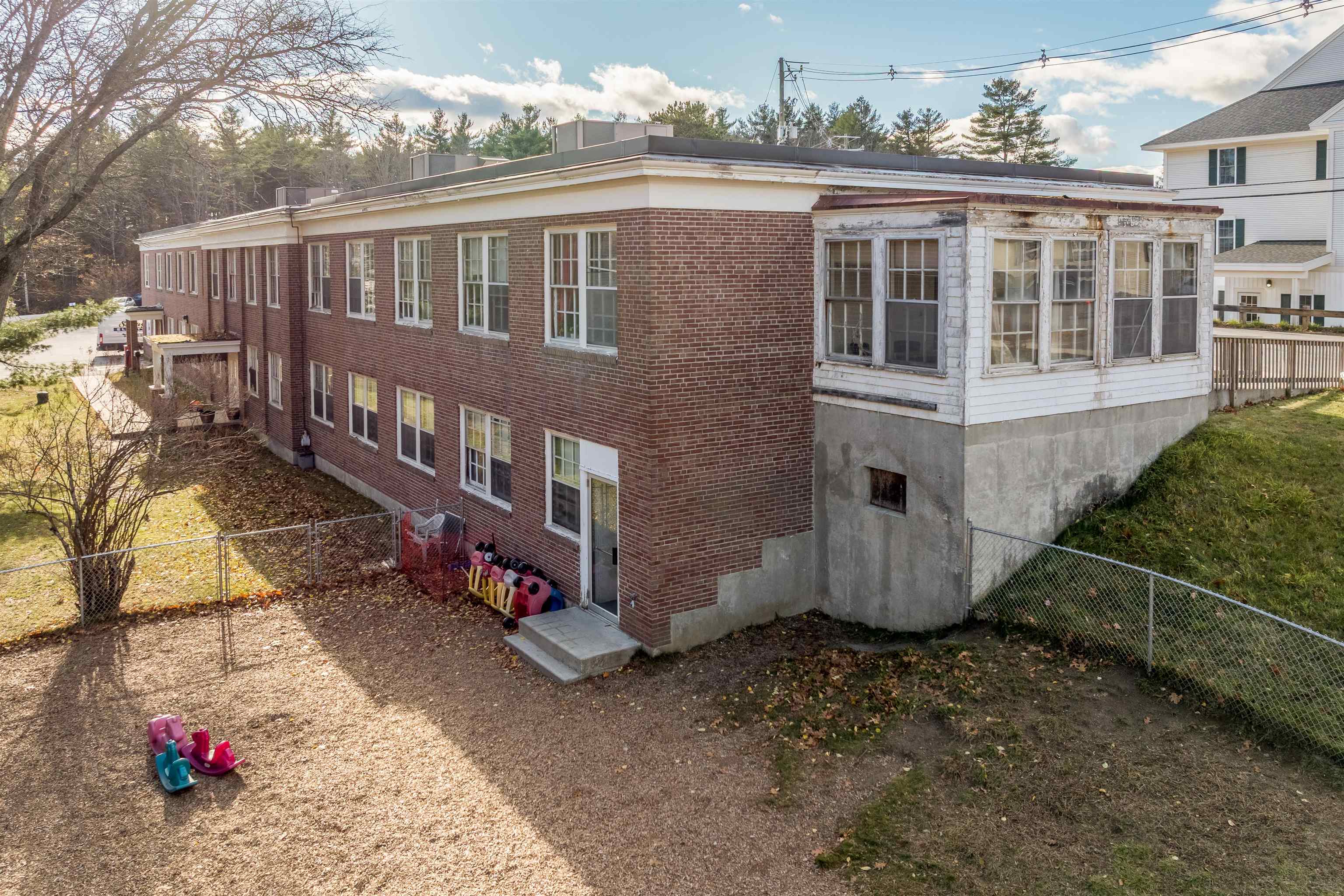 167 Summer St, Newport, NH 03773