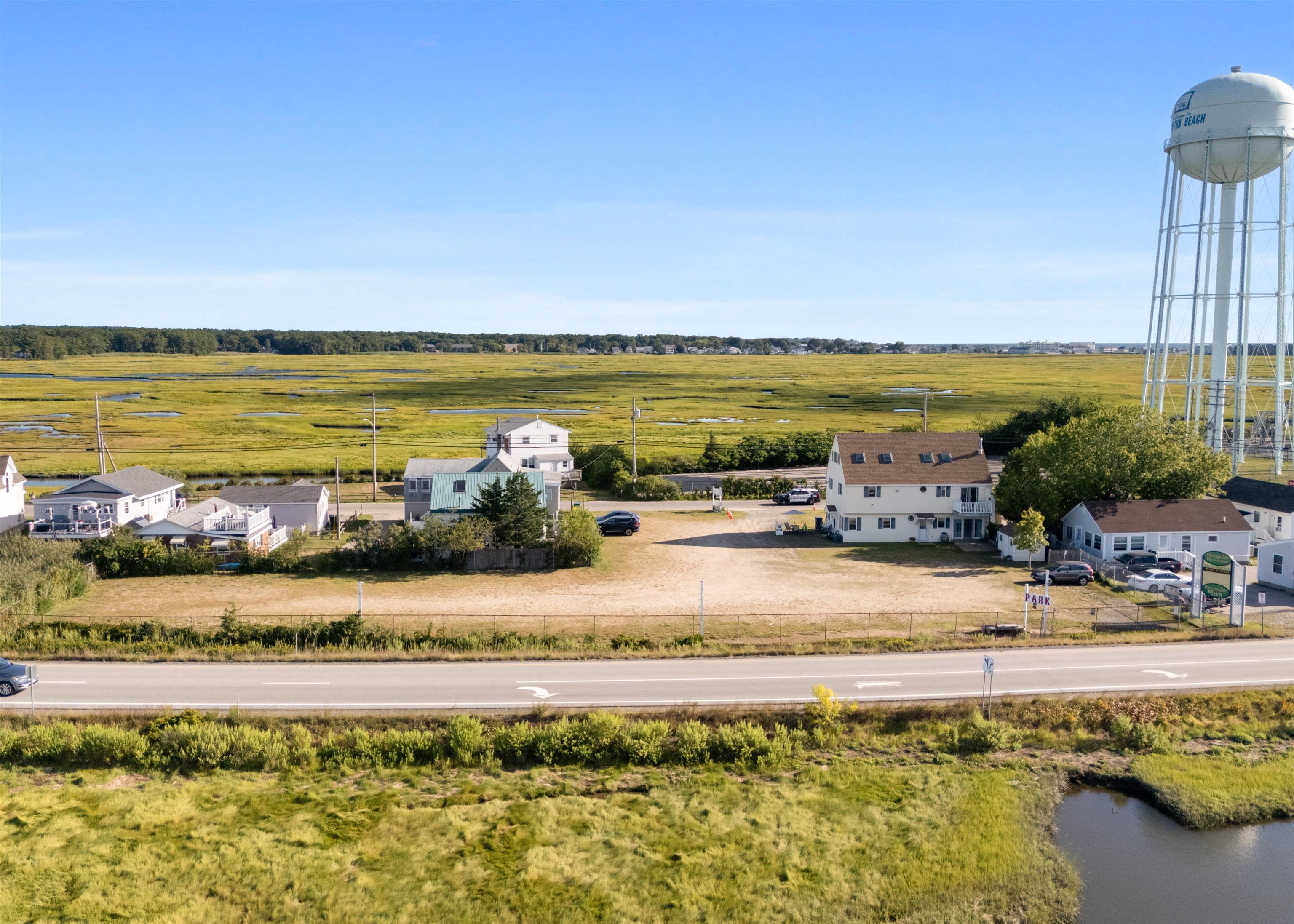 73 Church St, Hampton, NH 03842