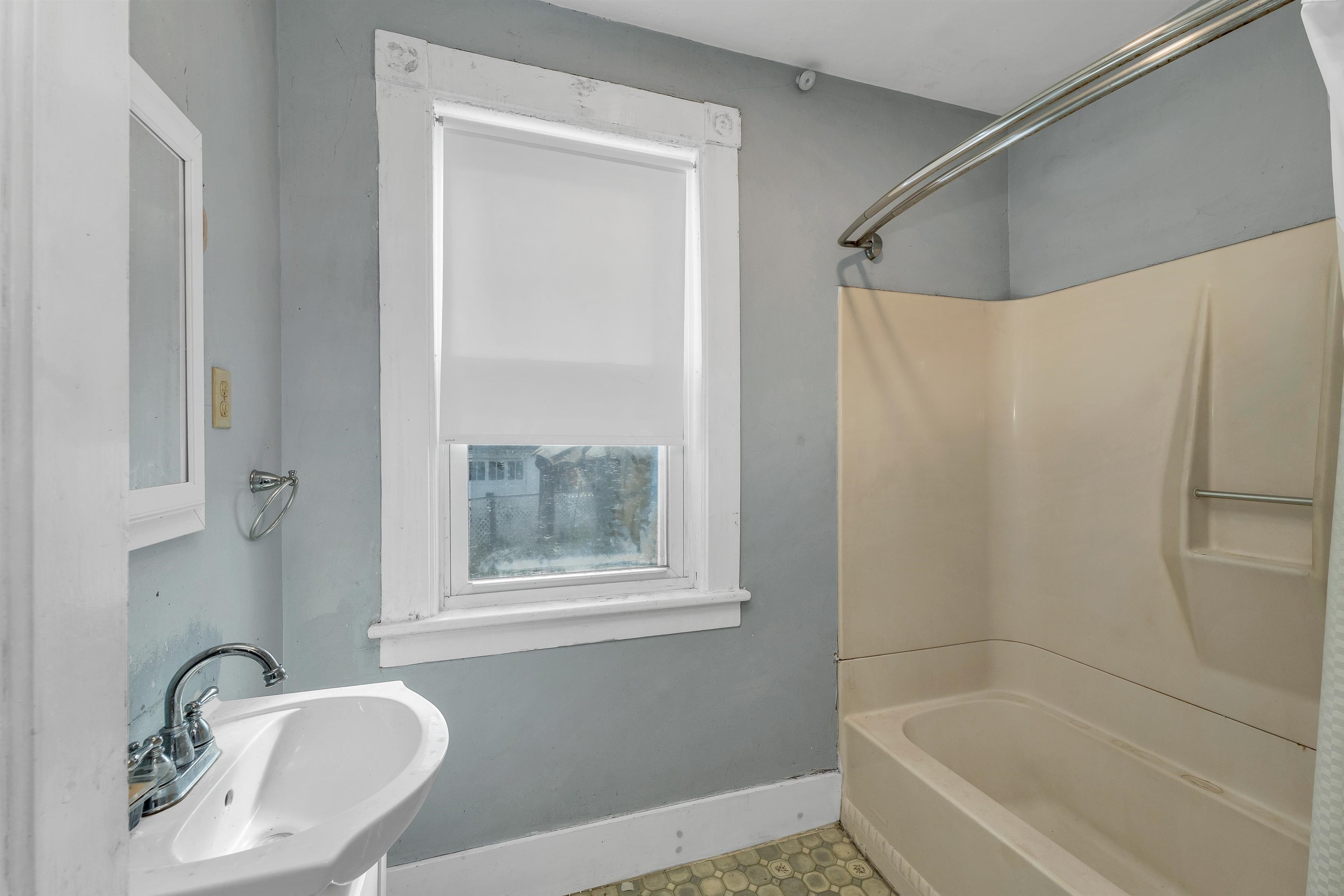 124 East Main St, Tilton, NH 03276