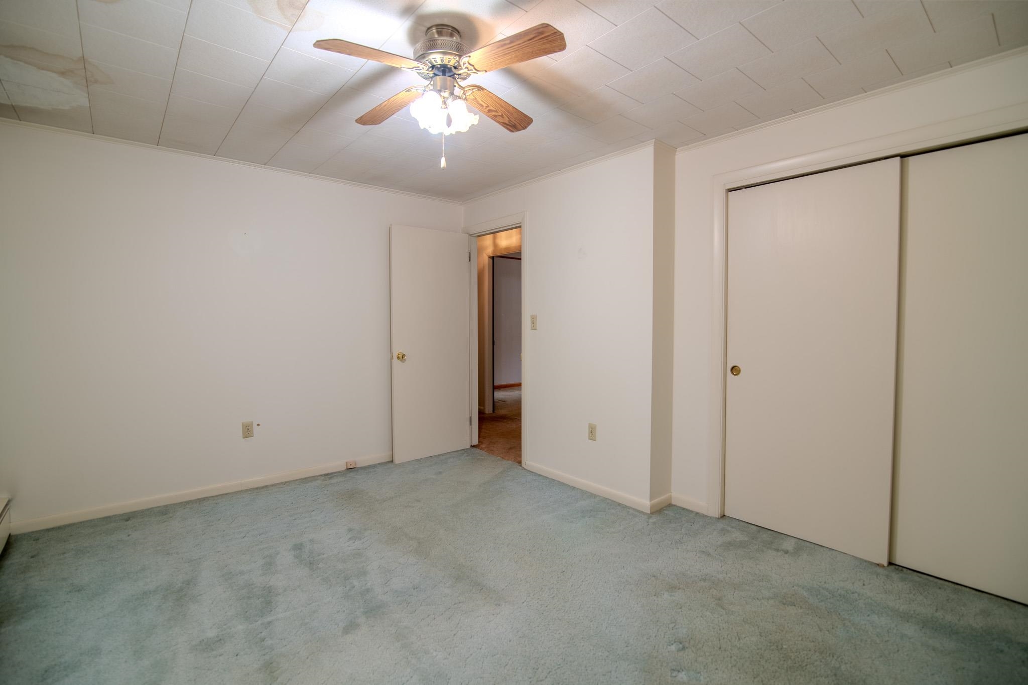 17 Drinkwater Rd, Hampton Falls, NH 03844