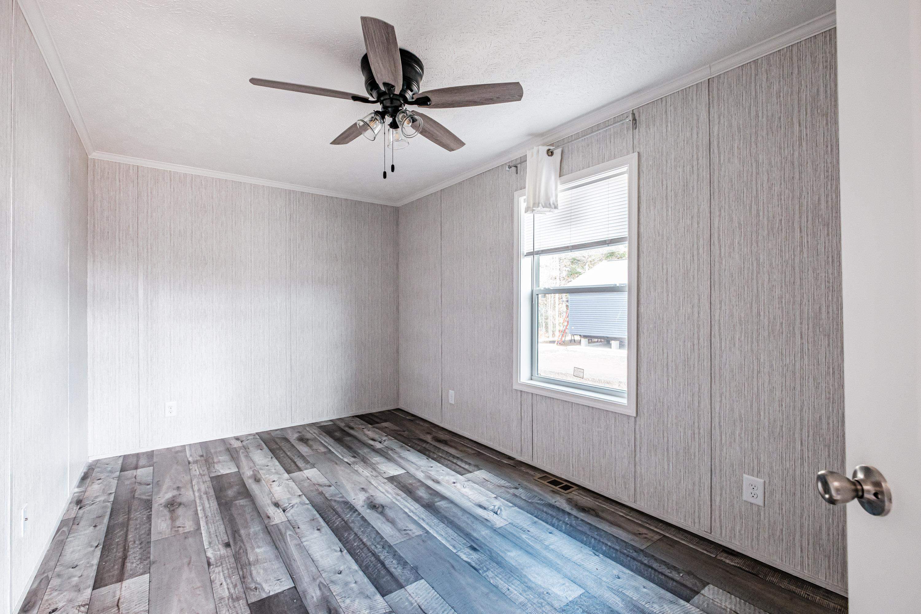 73 Diamondback Dr, Rochester, NH 03868