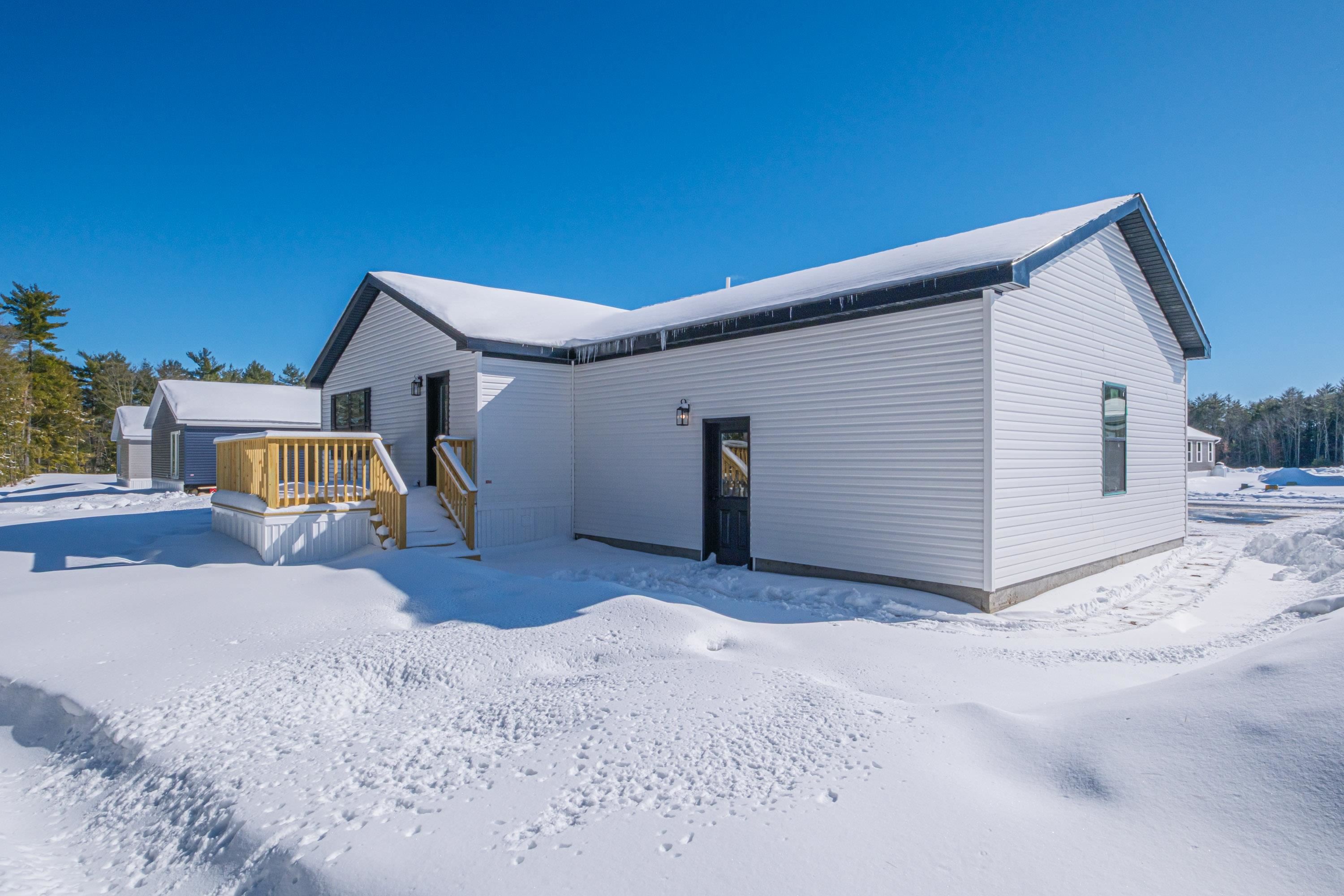 73 Diamondback Dr, Rochester, NH 03868