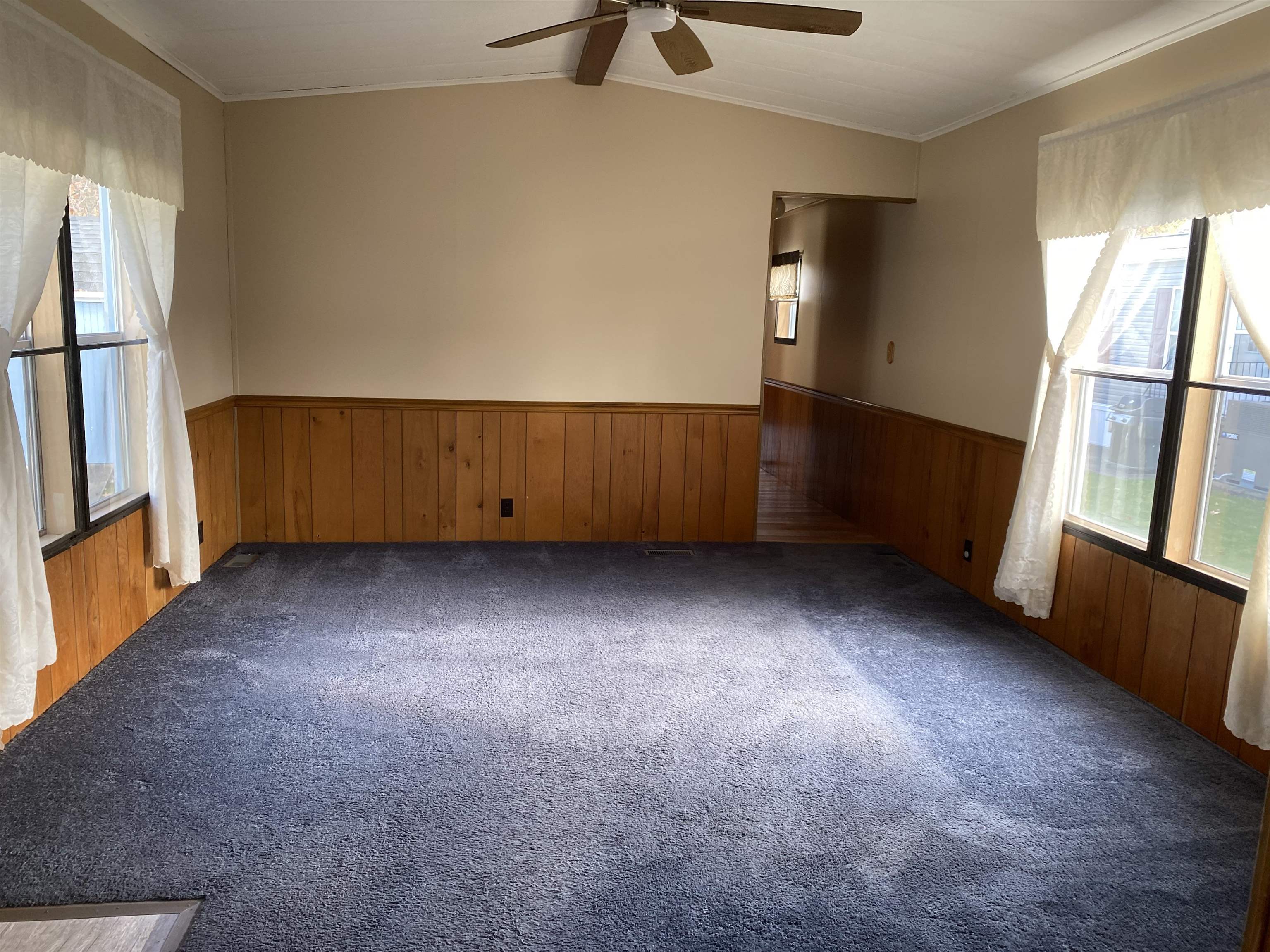 19 First St, Exeter, NH 03833