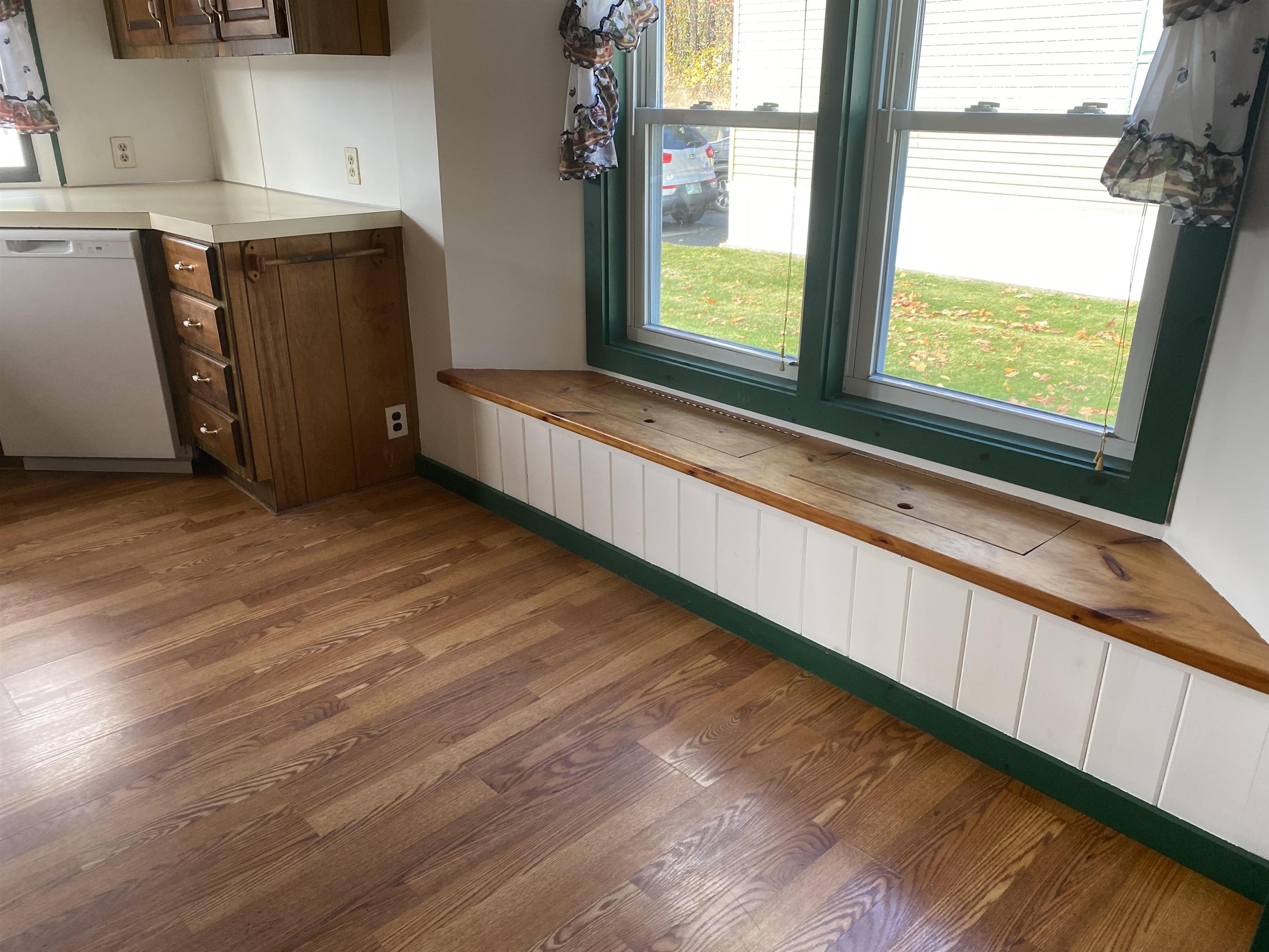 19 First St, Exeter, NH 03833