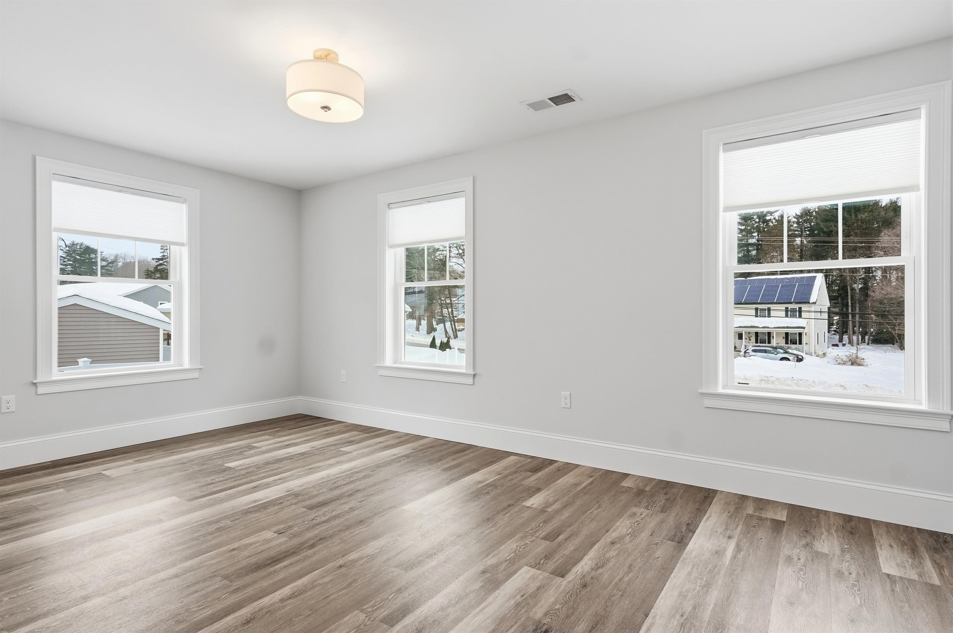 84 Blacksnake Rd, Seabrook, NH 03874