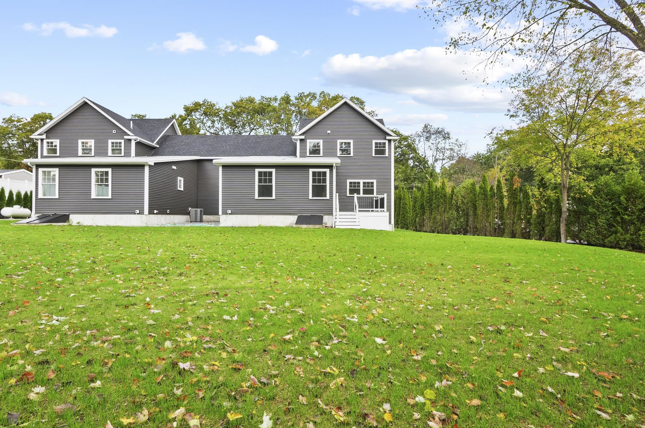 84 Blacksnake Rd, Seabrook, NH 03874