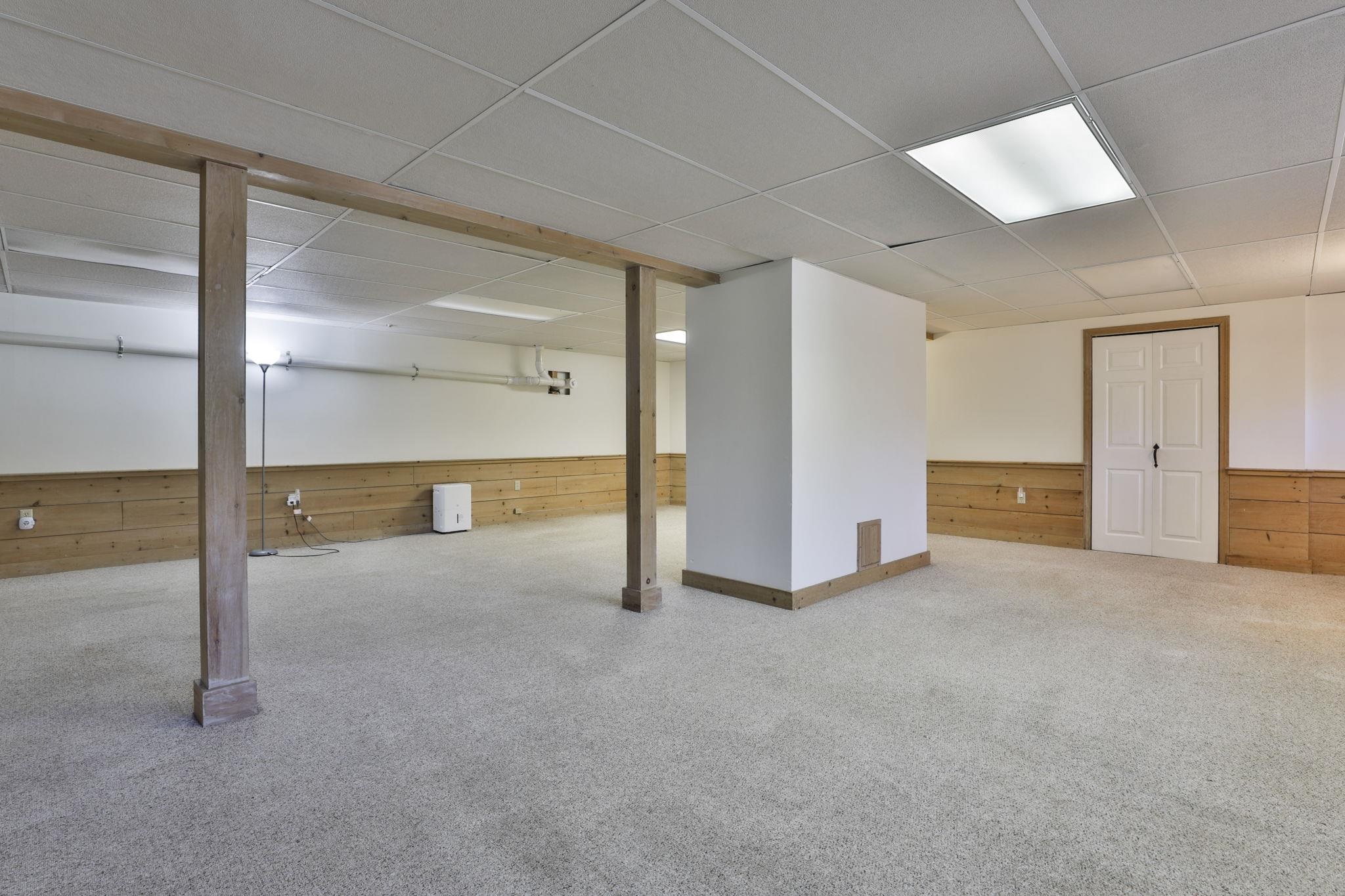 207 Oak Ridge Rd, Plaistow, NH 03865