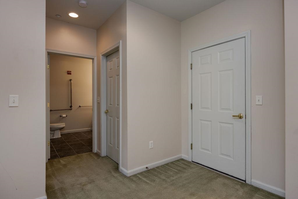 Foyer- front closet 24340645