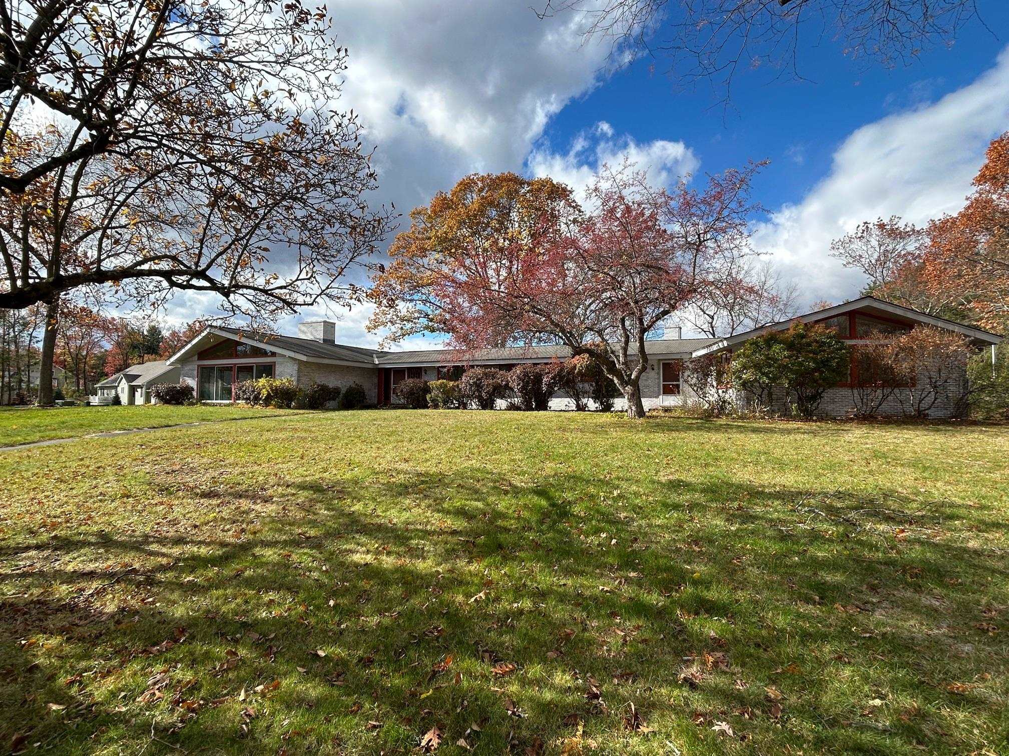 19 Bartlett Ave, Nashua, NH 03064