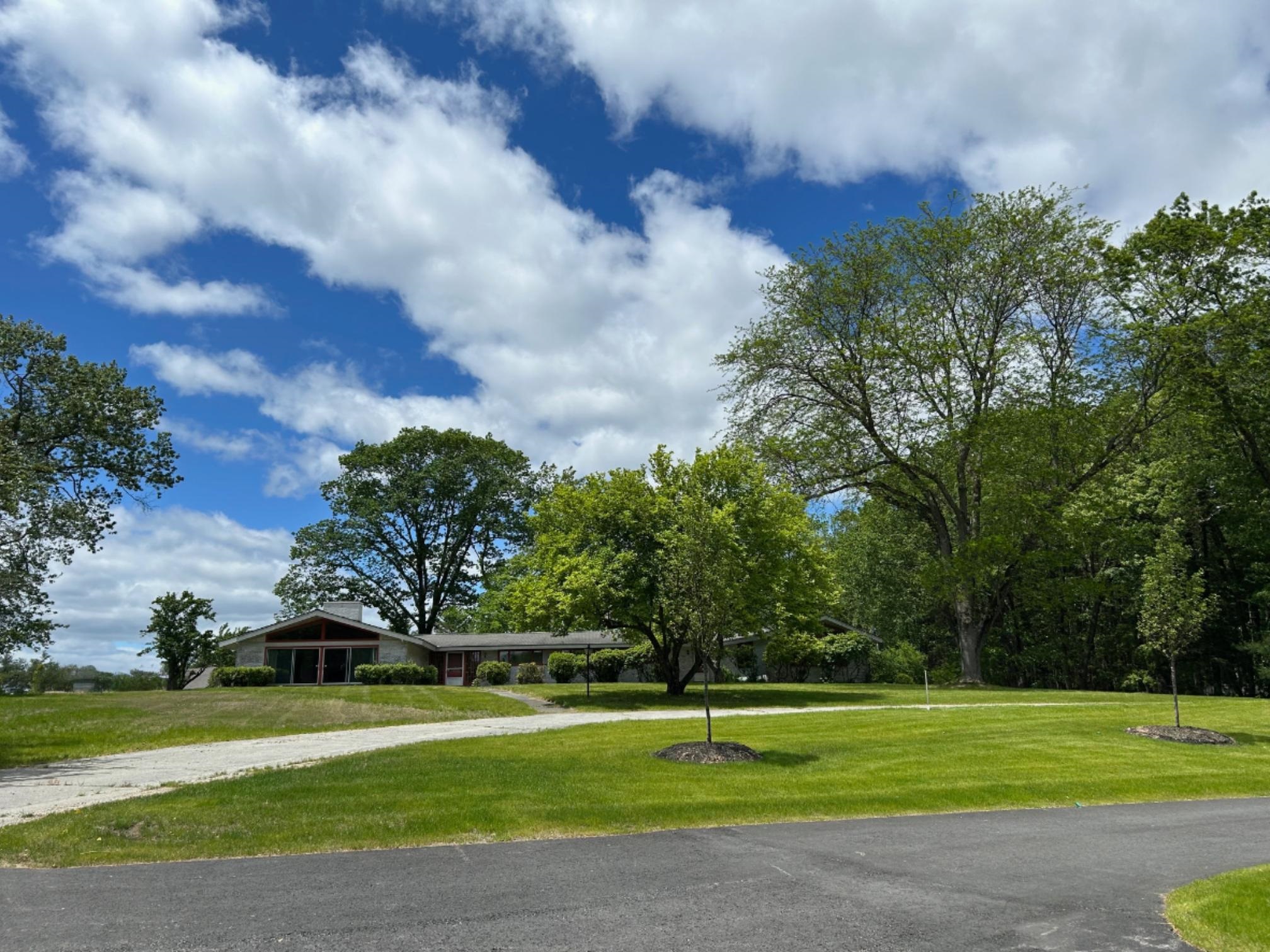 19 Bartlett Ave, Nashua, NH 03064