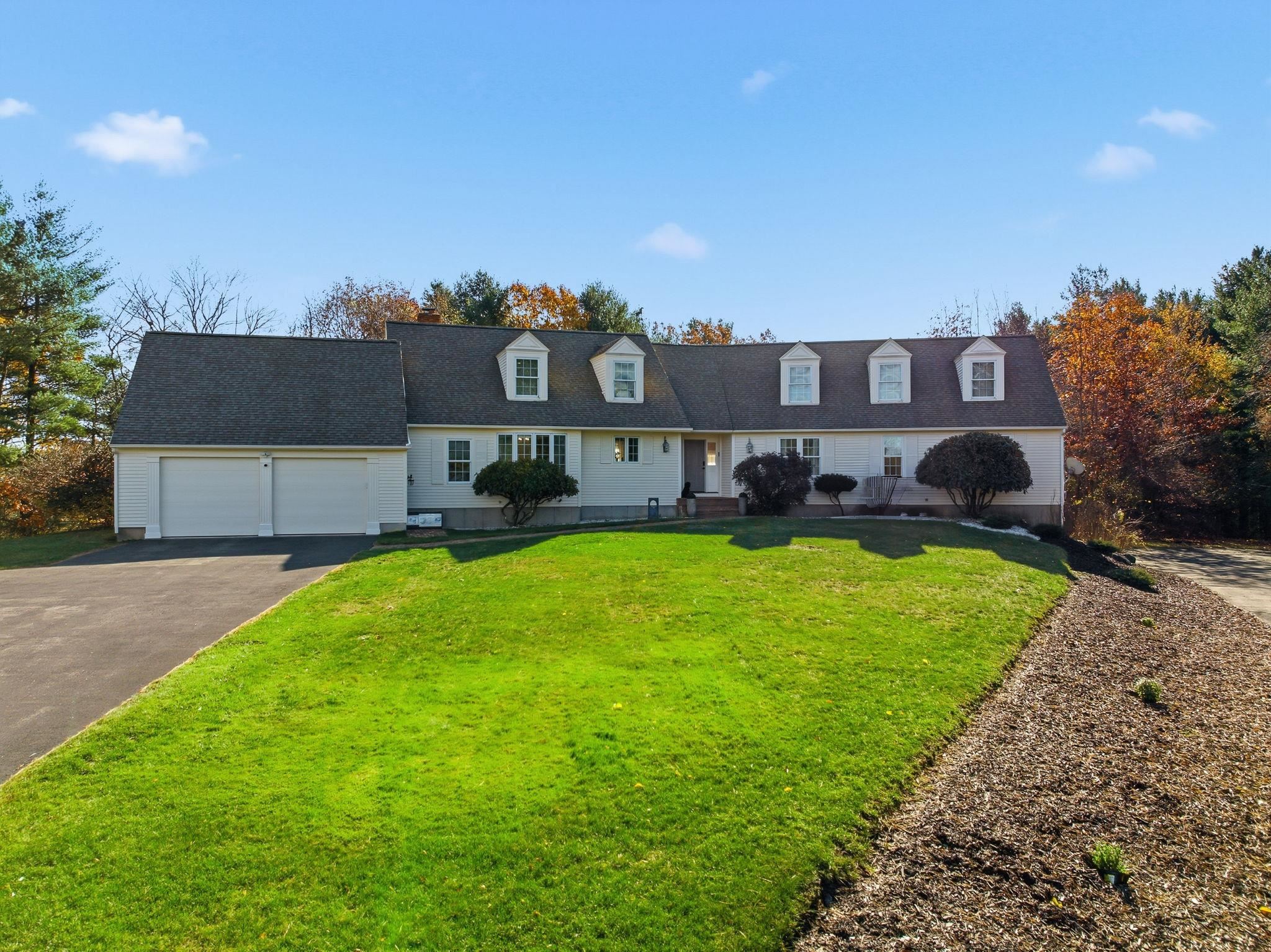 276 N Amherst Rd, Bedford, NH 03110