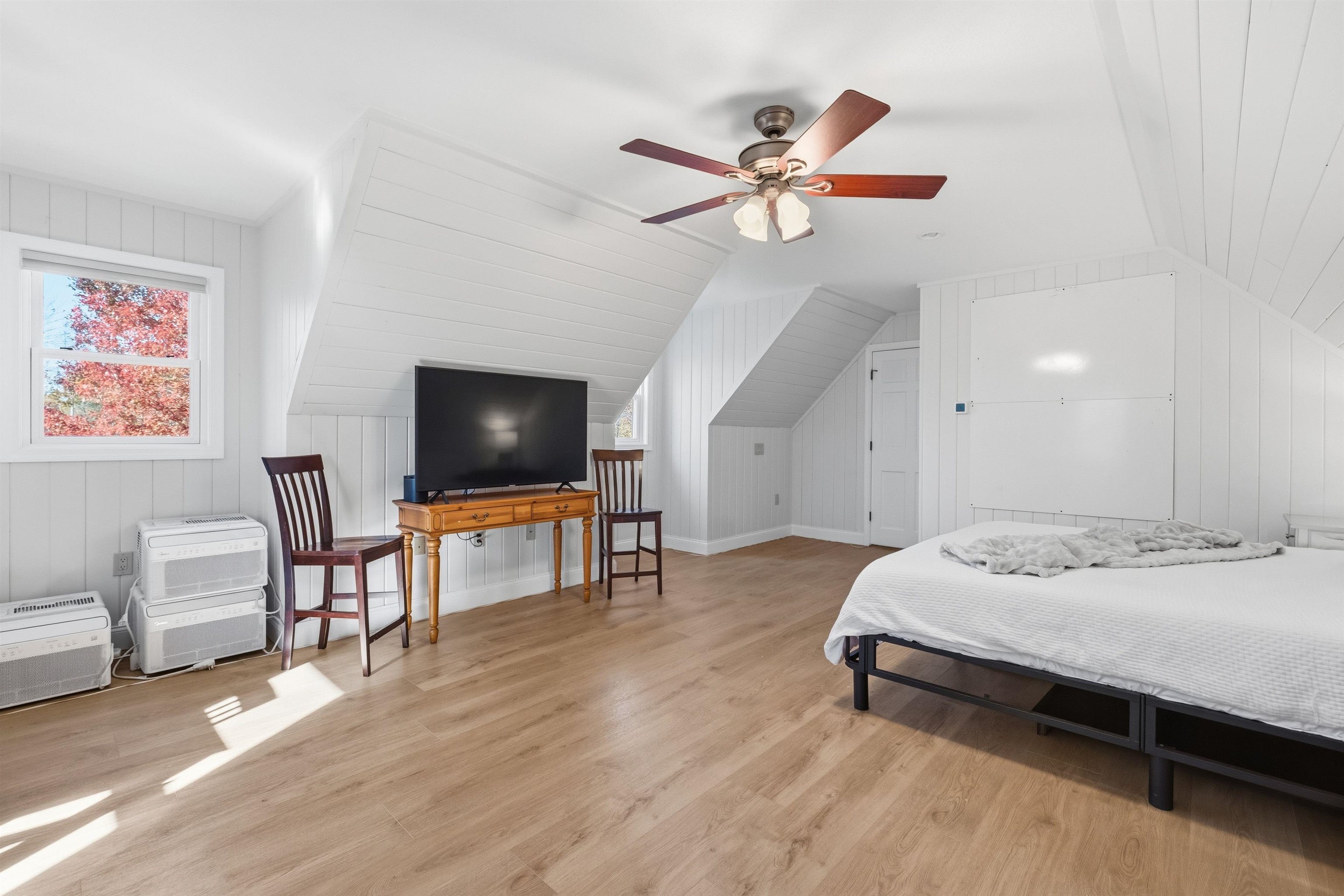 5 Clover Ridge Rd, Meredith, NH 03253