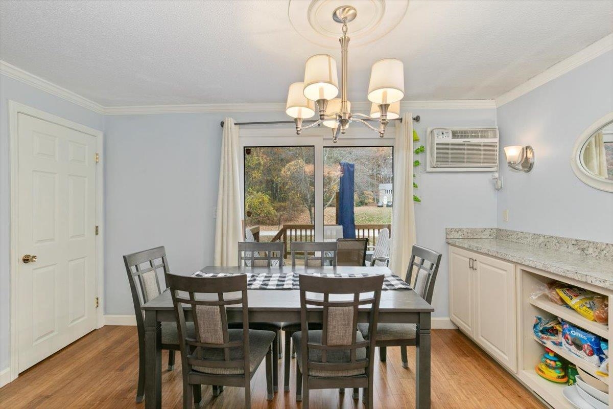 193 Fieldstone Dr, Londonderry, NH 03053