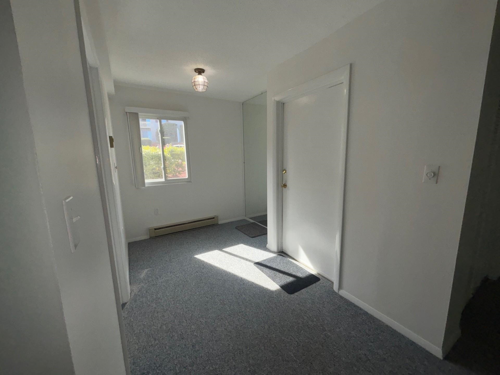 107 treetop Circle — photo 3