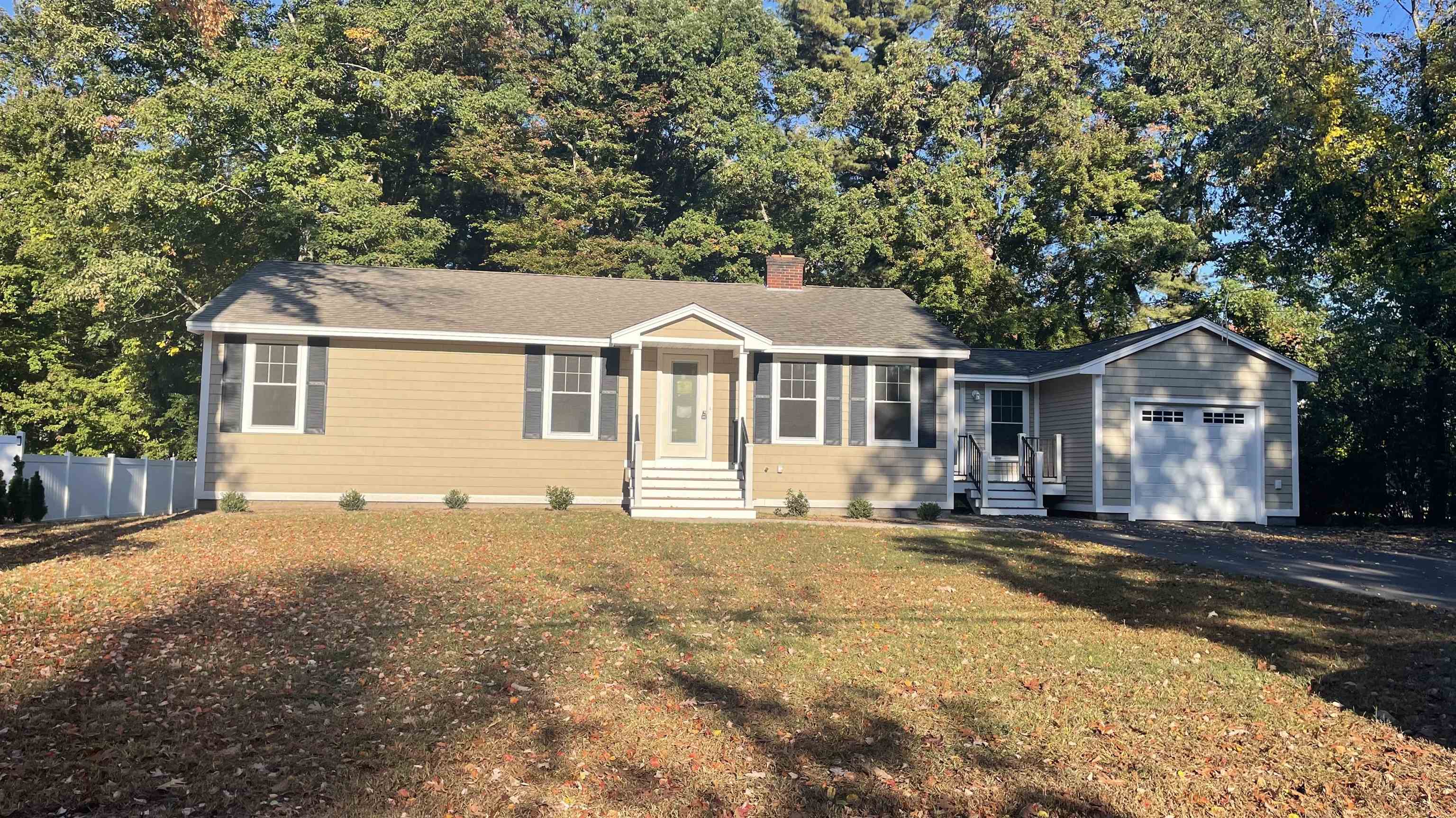 4 Mulberry Rd, Salem, NH 03079