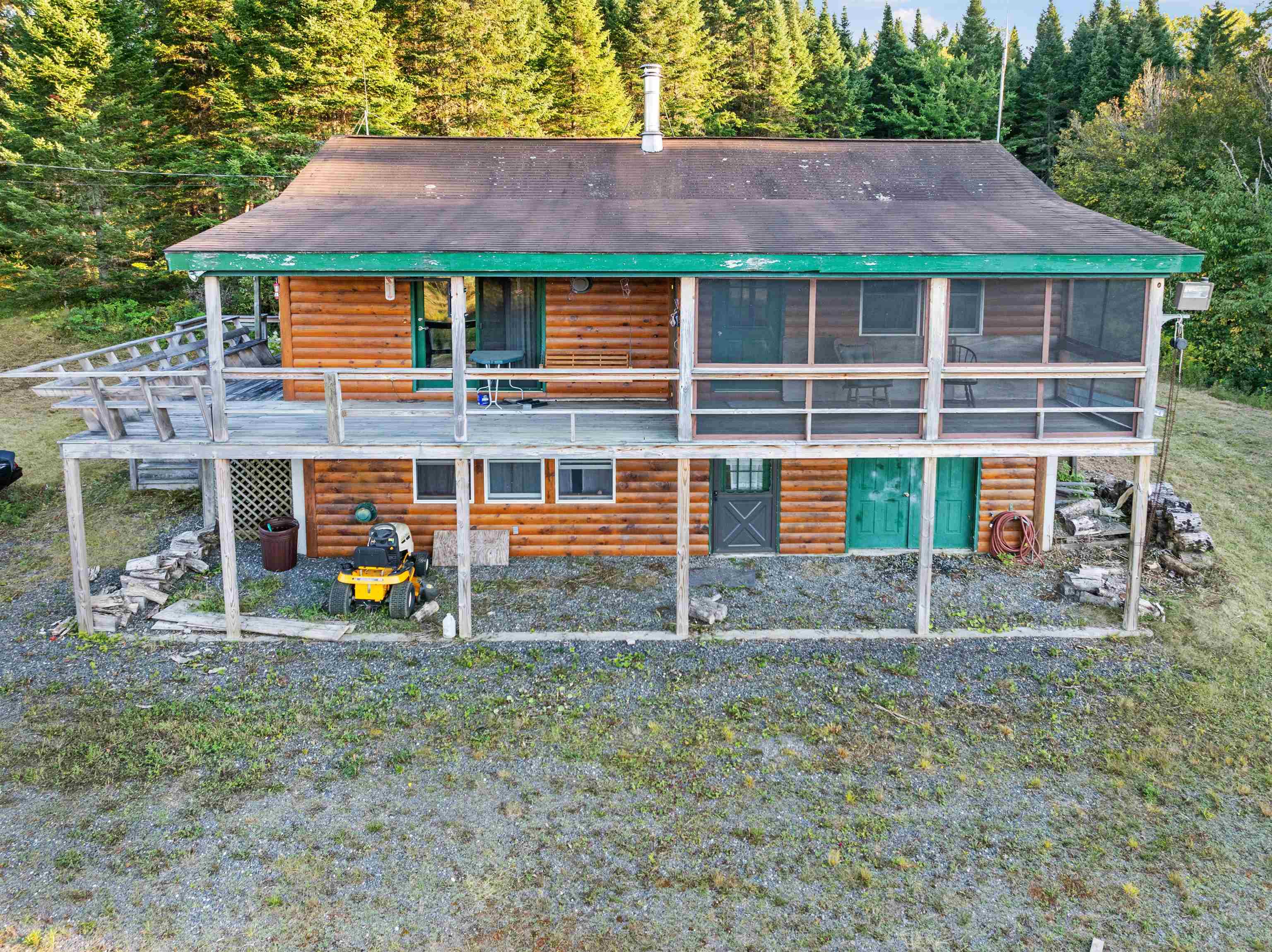 31 Beaver Brook Rd, Pittsburg, NH 03592