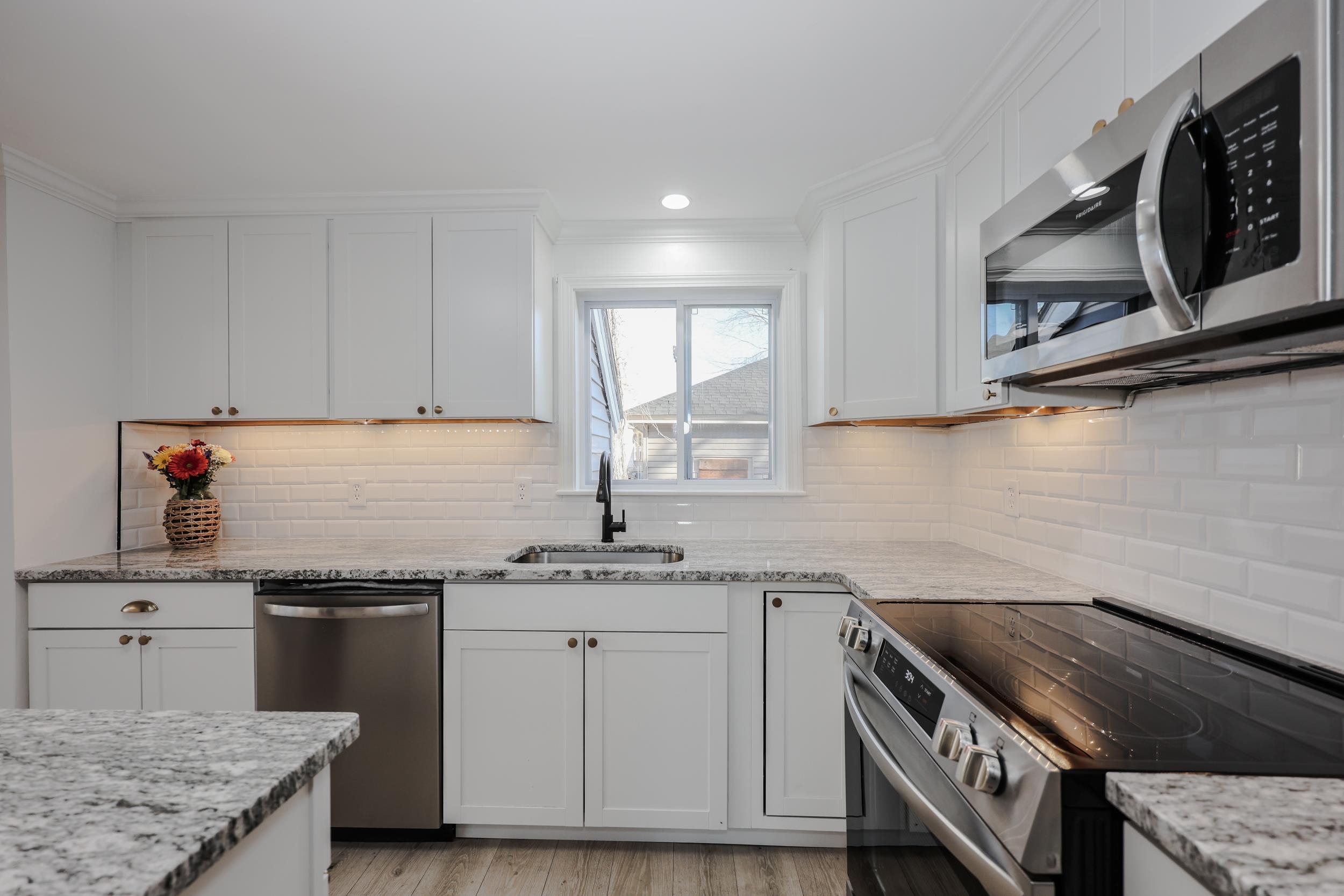 10 Sarah Ct, Rochester, NH 03867