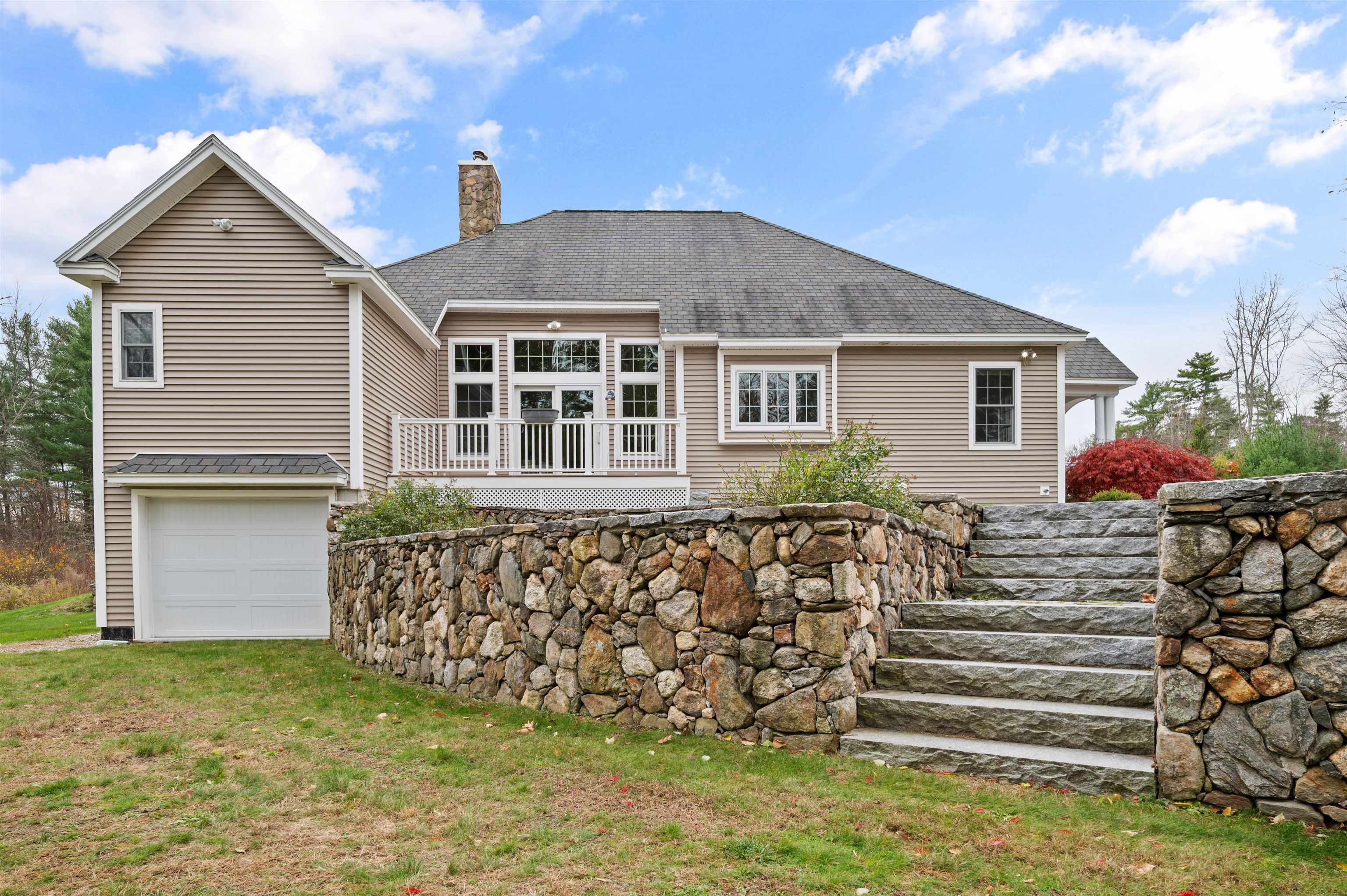 65 Lake Rd, Brentwood, NH 03833