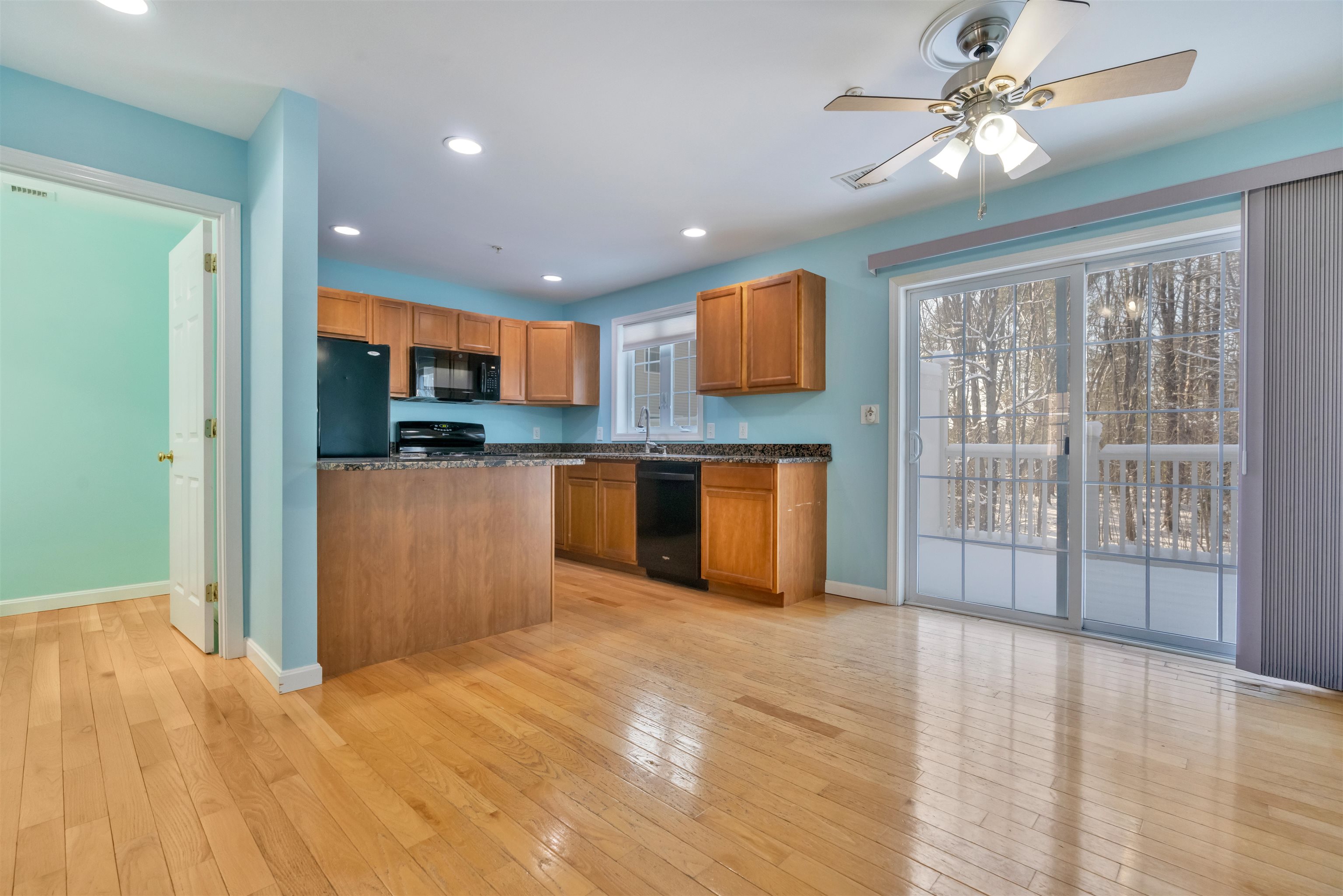 23 Townsend Dr, Dover, NH 03820