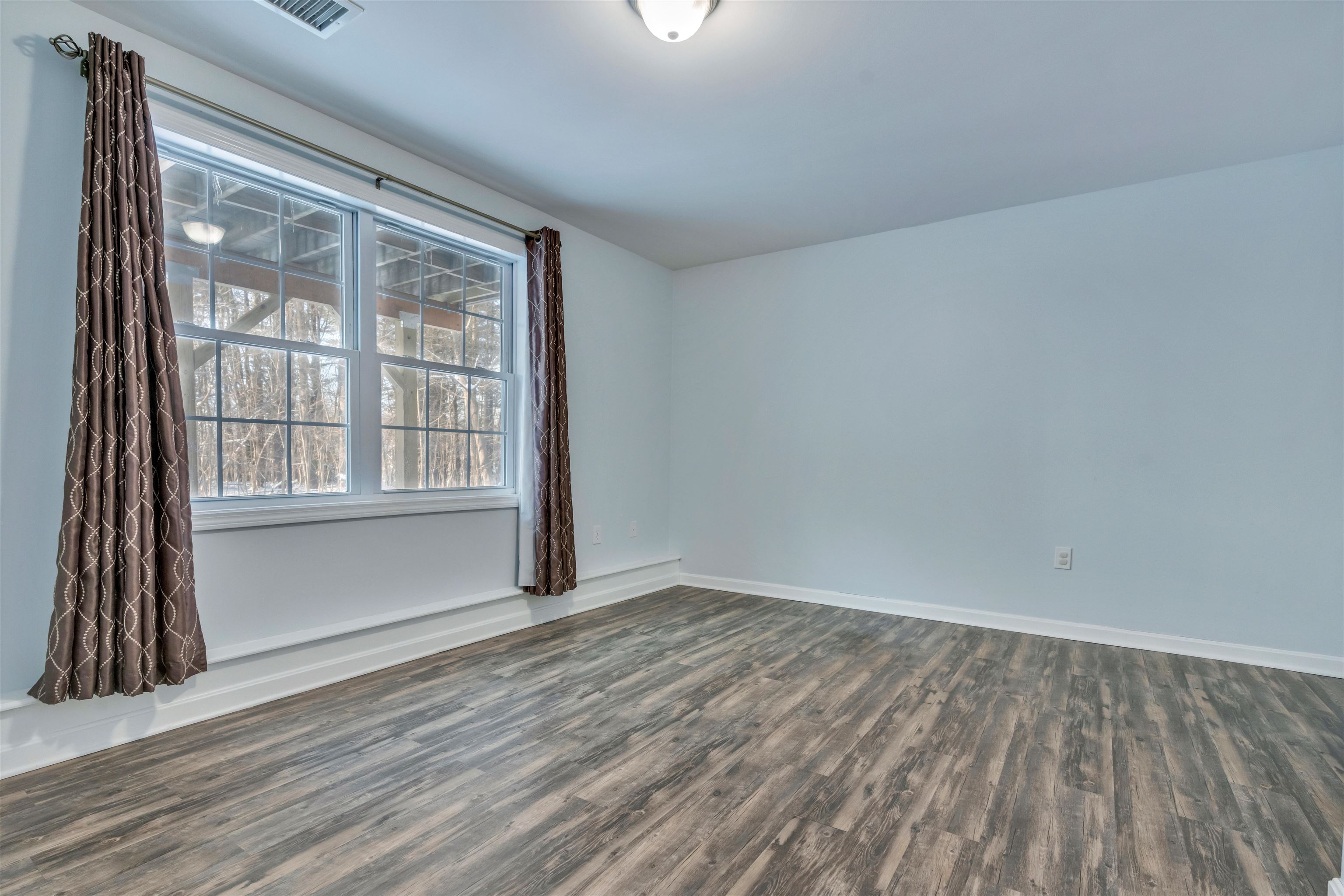 23 Townsend Dr, Dover, NH 03820