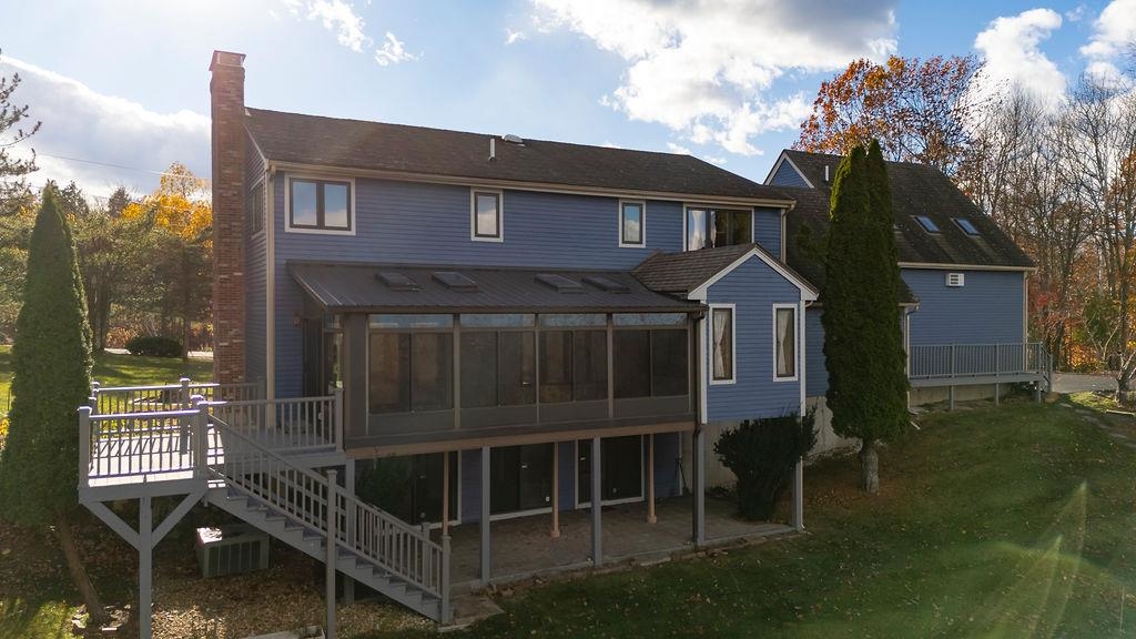 8 Longview Dr, Bow, NH 03304