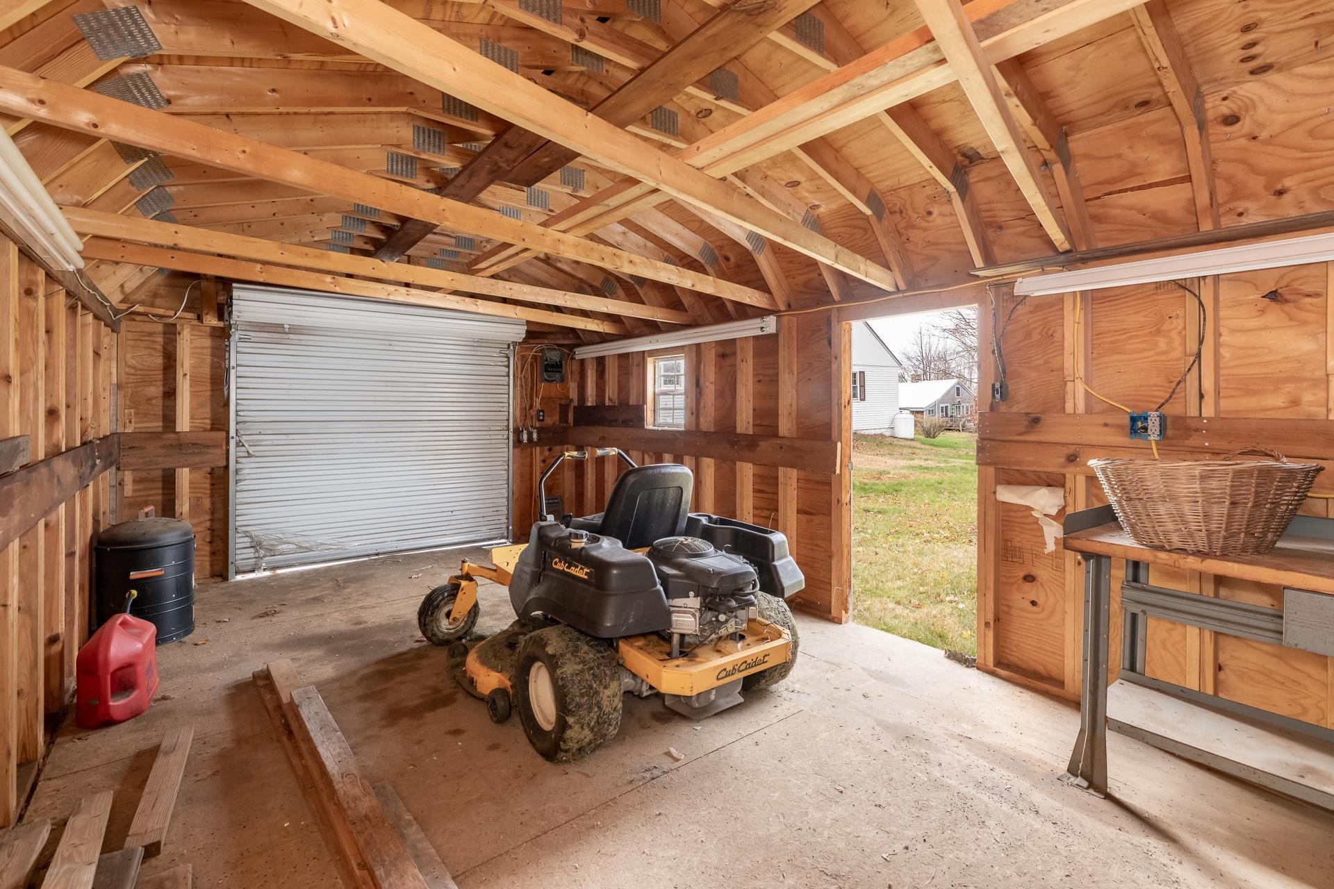 123 Mountain Rd, Tuftonboro, NH 03816