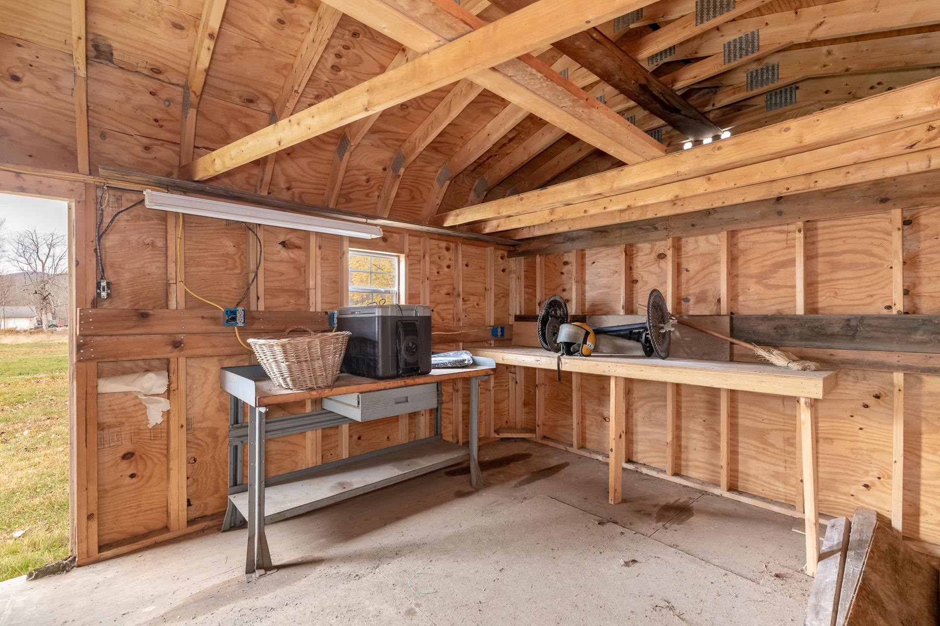 123 Mountain Rd, Tuftonboro, NH 03816