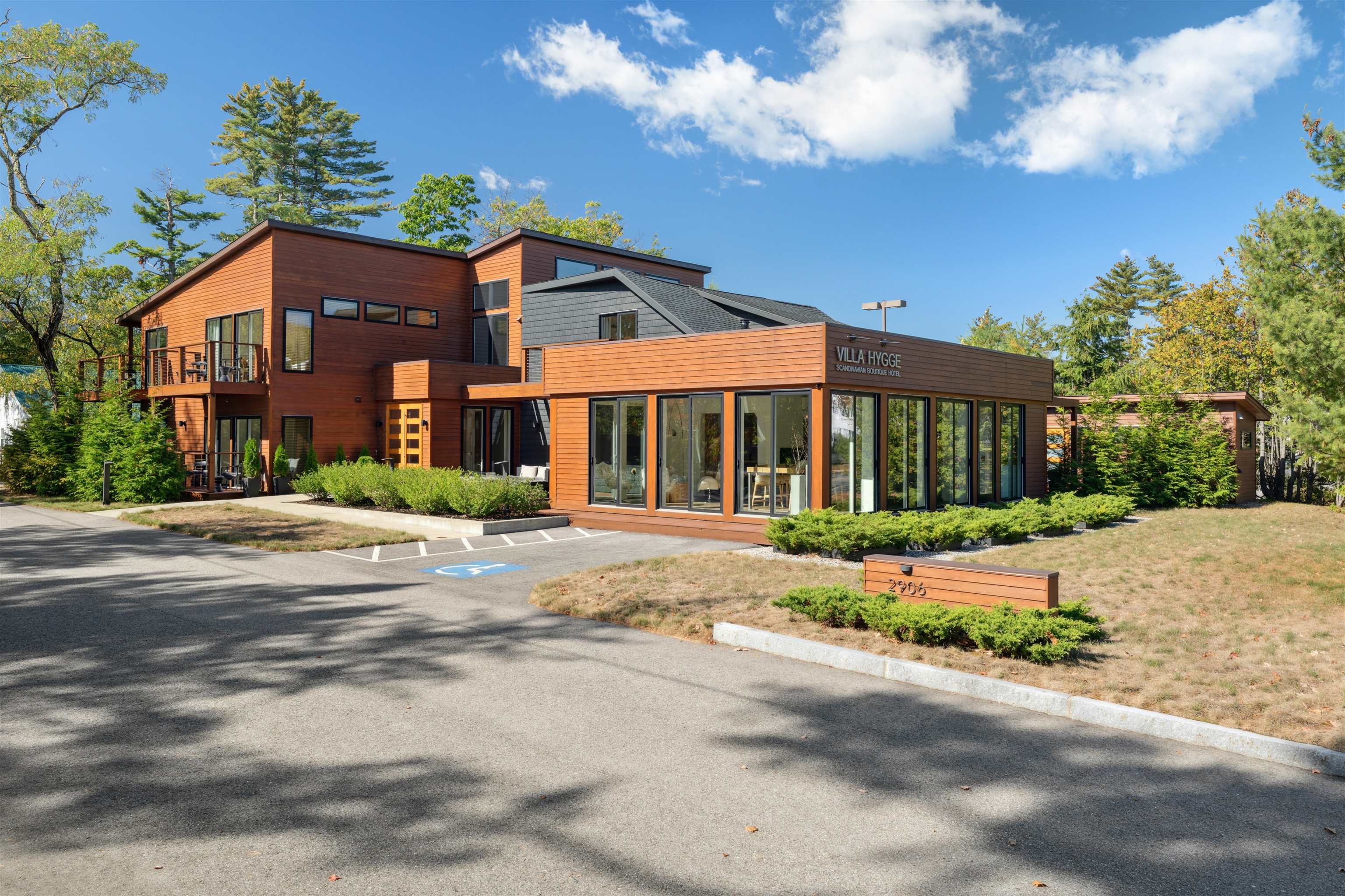 2906 White Mountain Hw, Conway, NH 03860