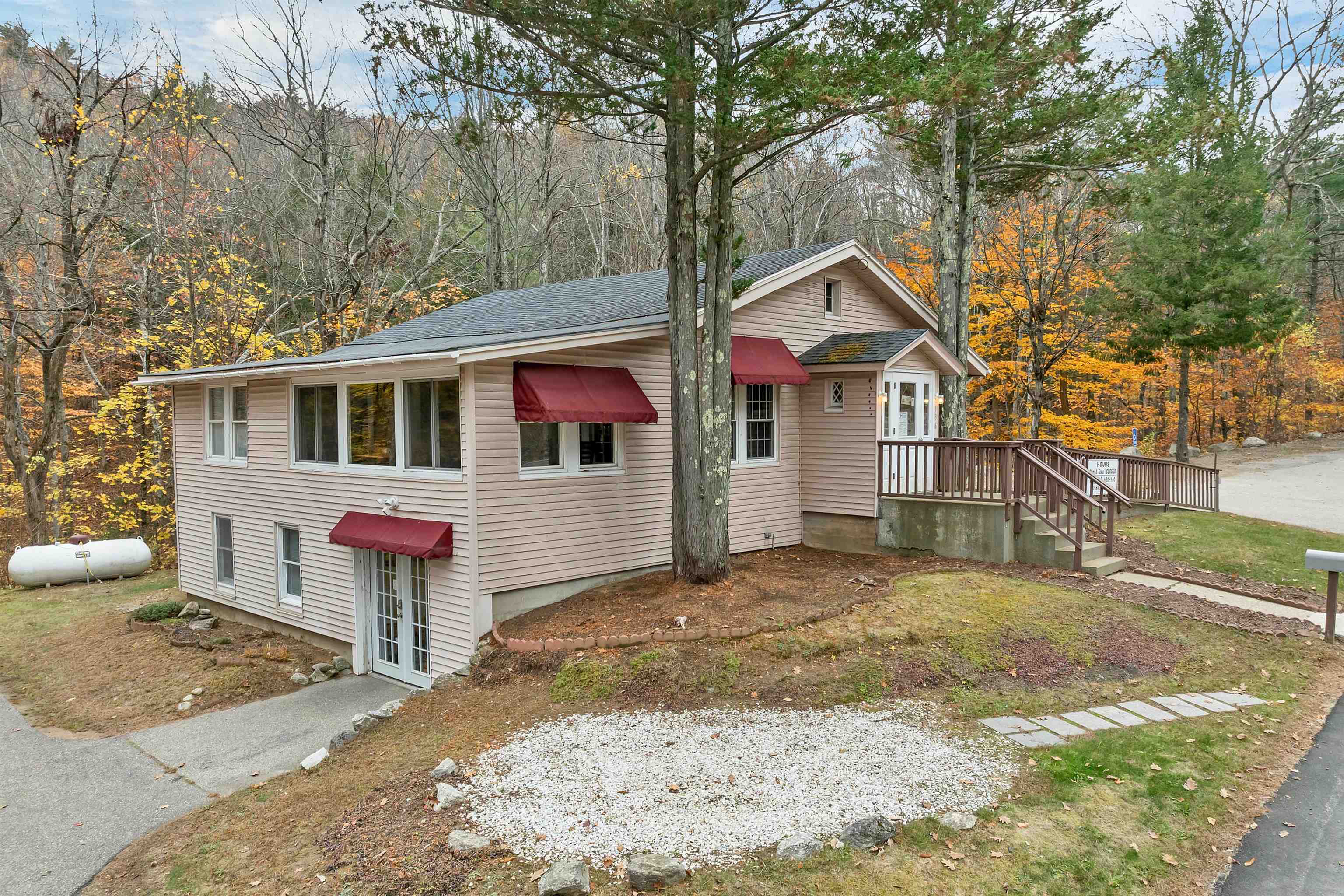 136 Daniel Webster Hw, Meredith, NH 03253