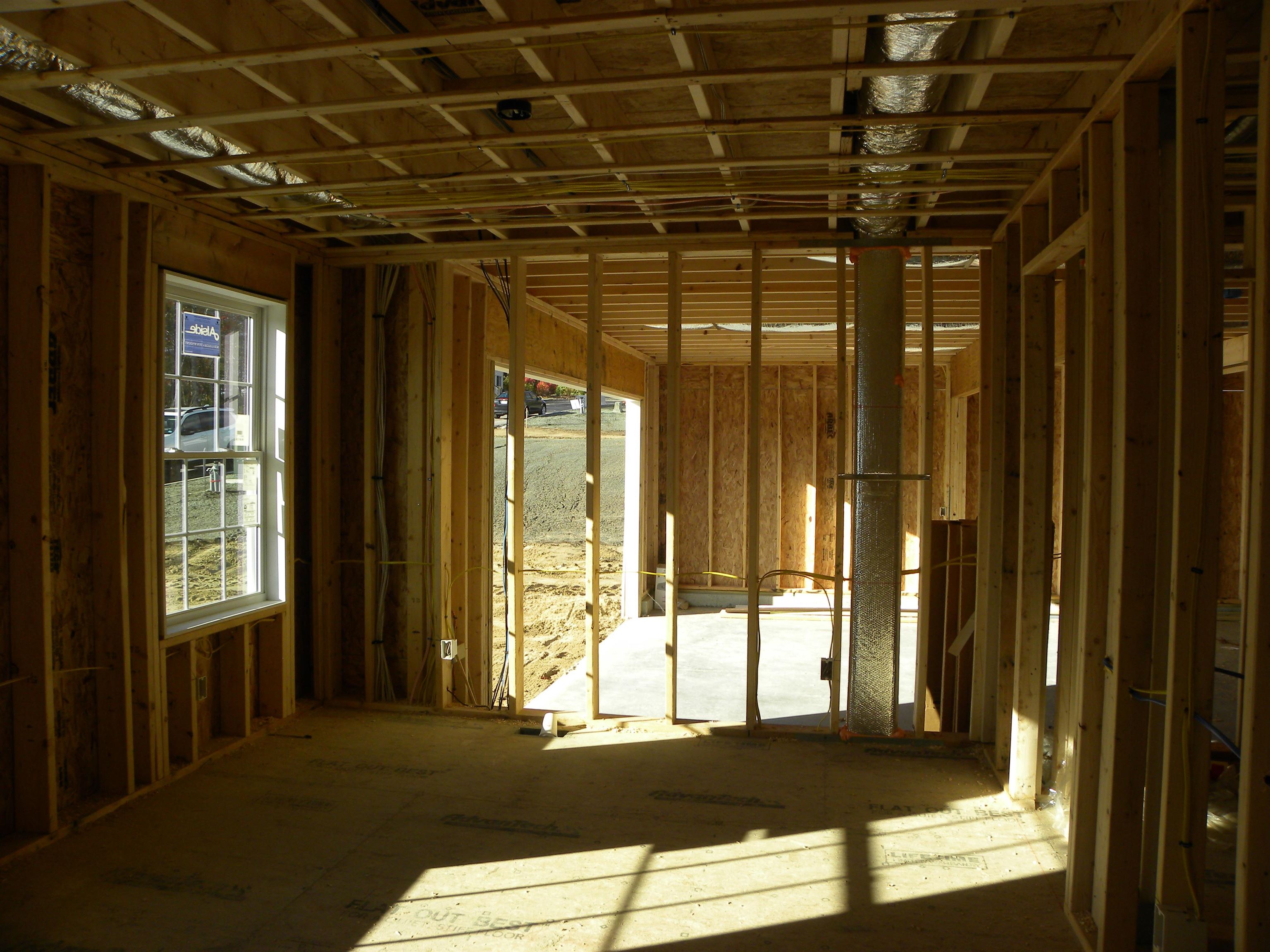 310 Karatzas Ave, Manchester, NH 03104