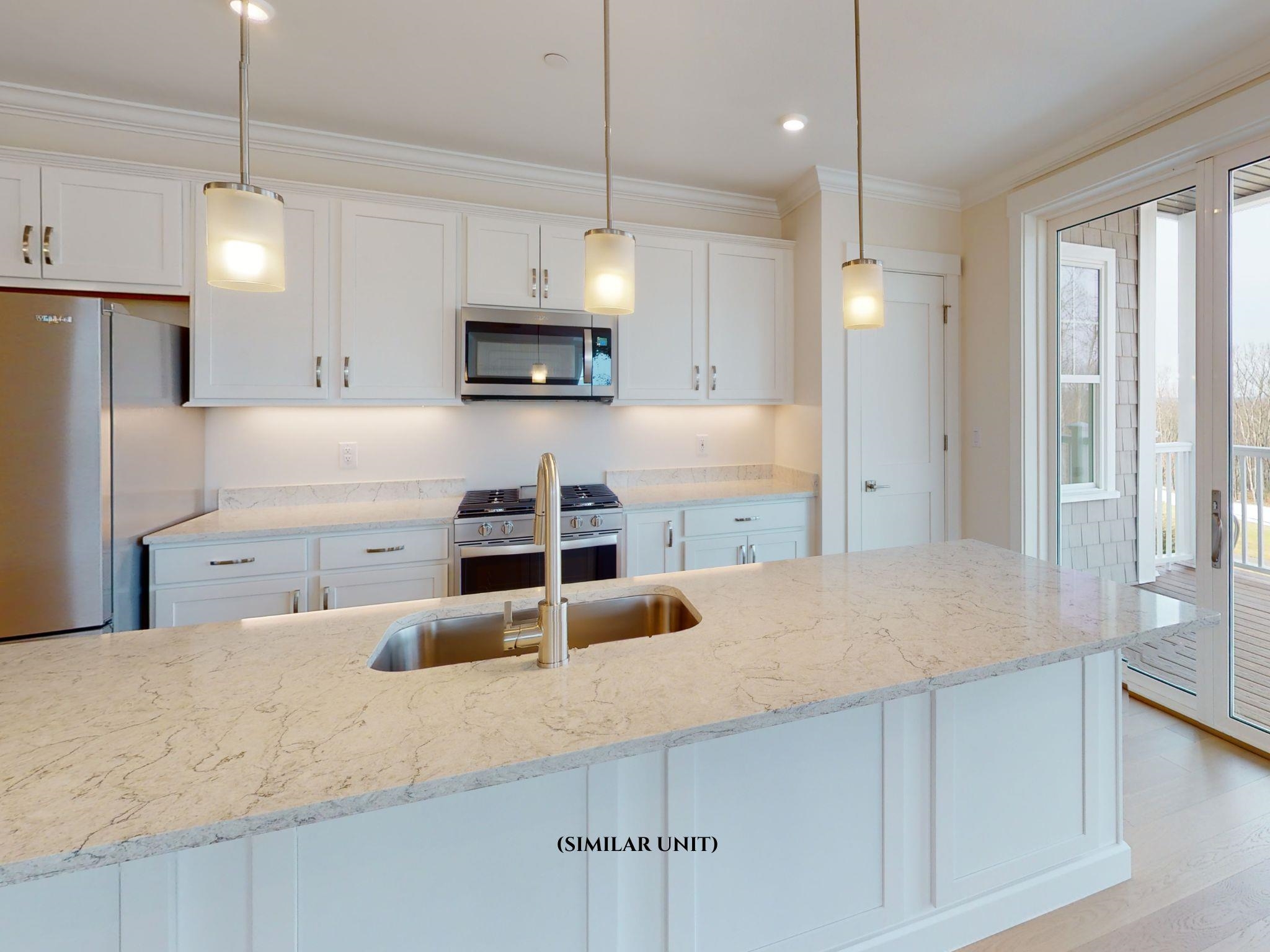 1 Longview Dr, Atkinson, NH 03811