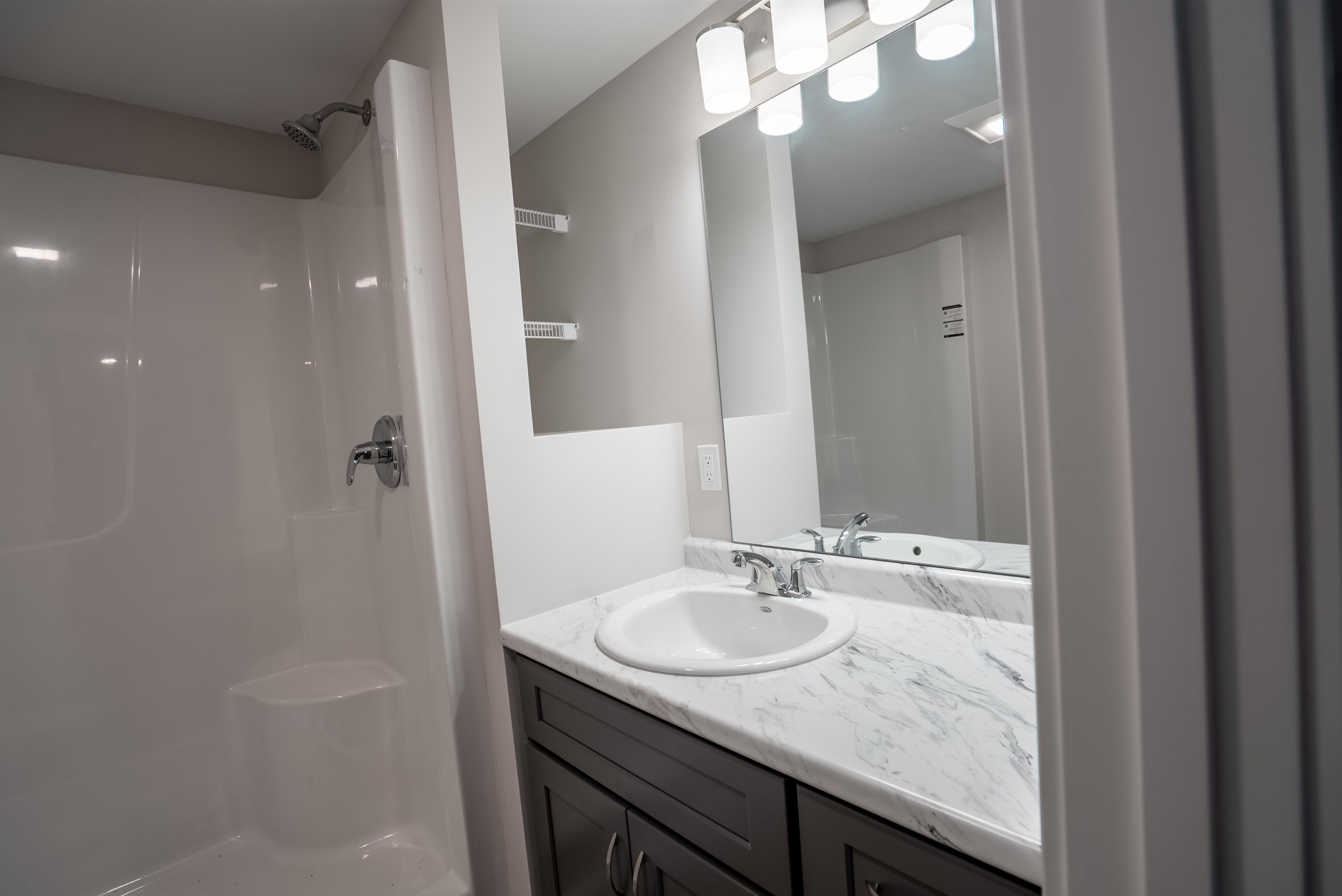 14 South Emperor Dr, Concord, NH 03303