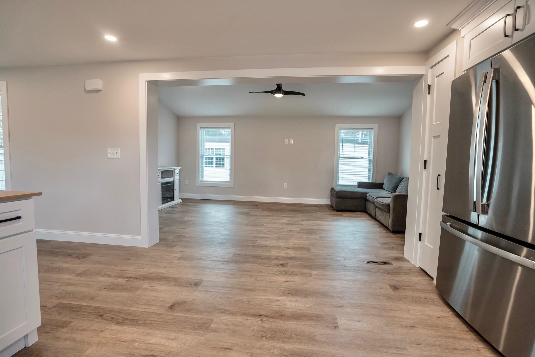 14 South Emperor Dr, Concord, NH 03303