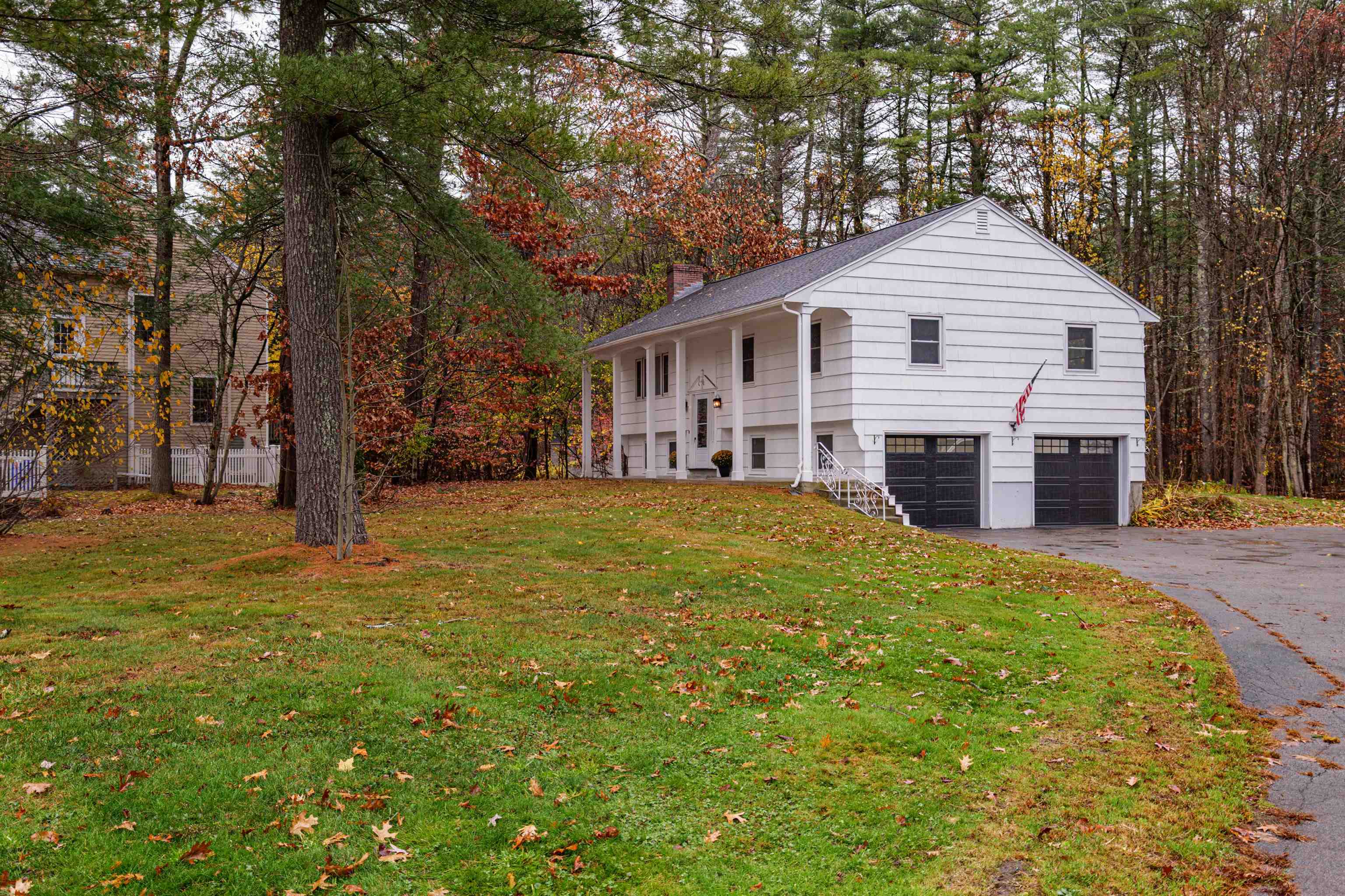 24 Hampton Falls Rd, Exeter, NH 03833
