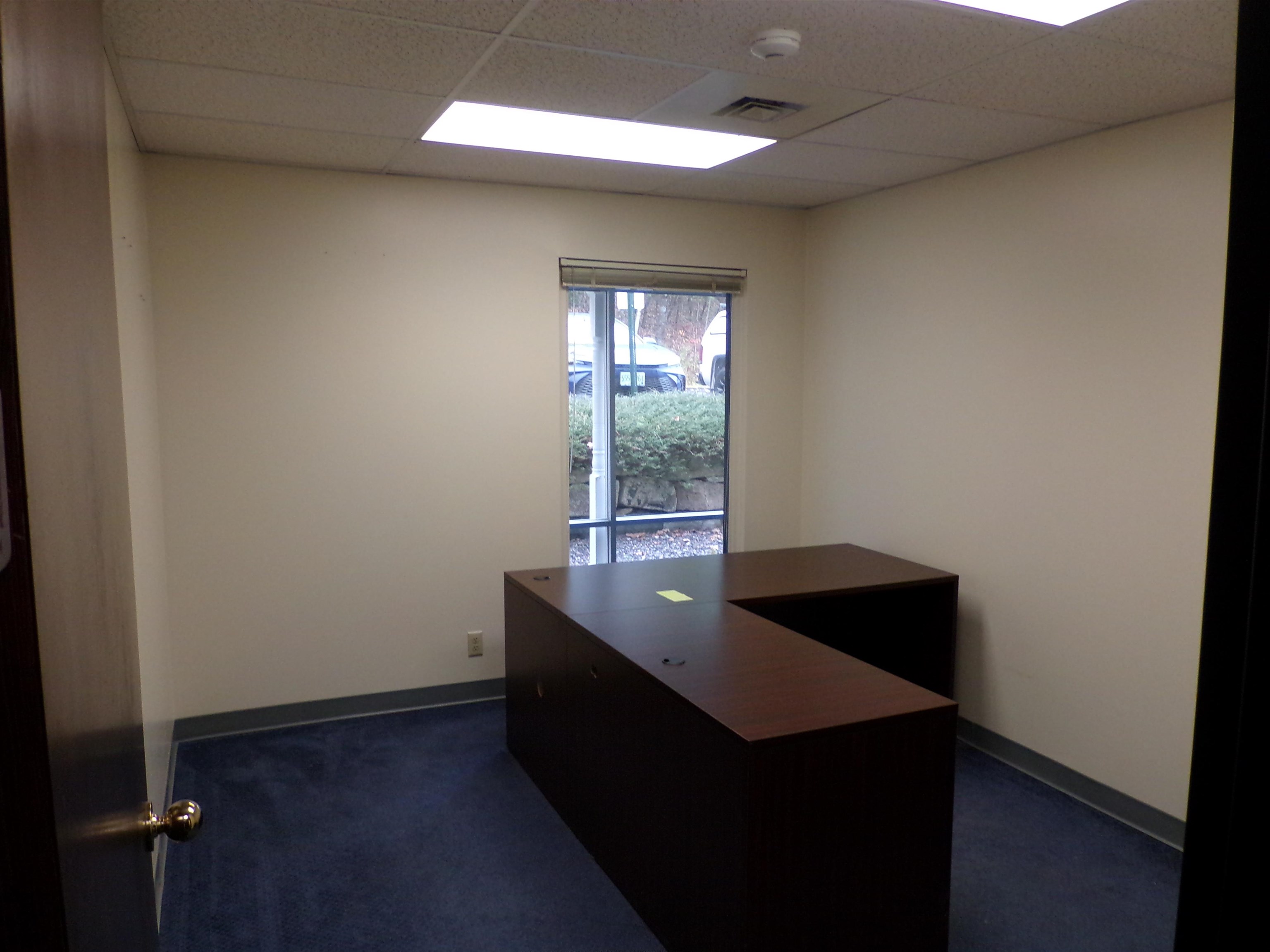 401 Gilford Avenue — photo 3