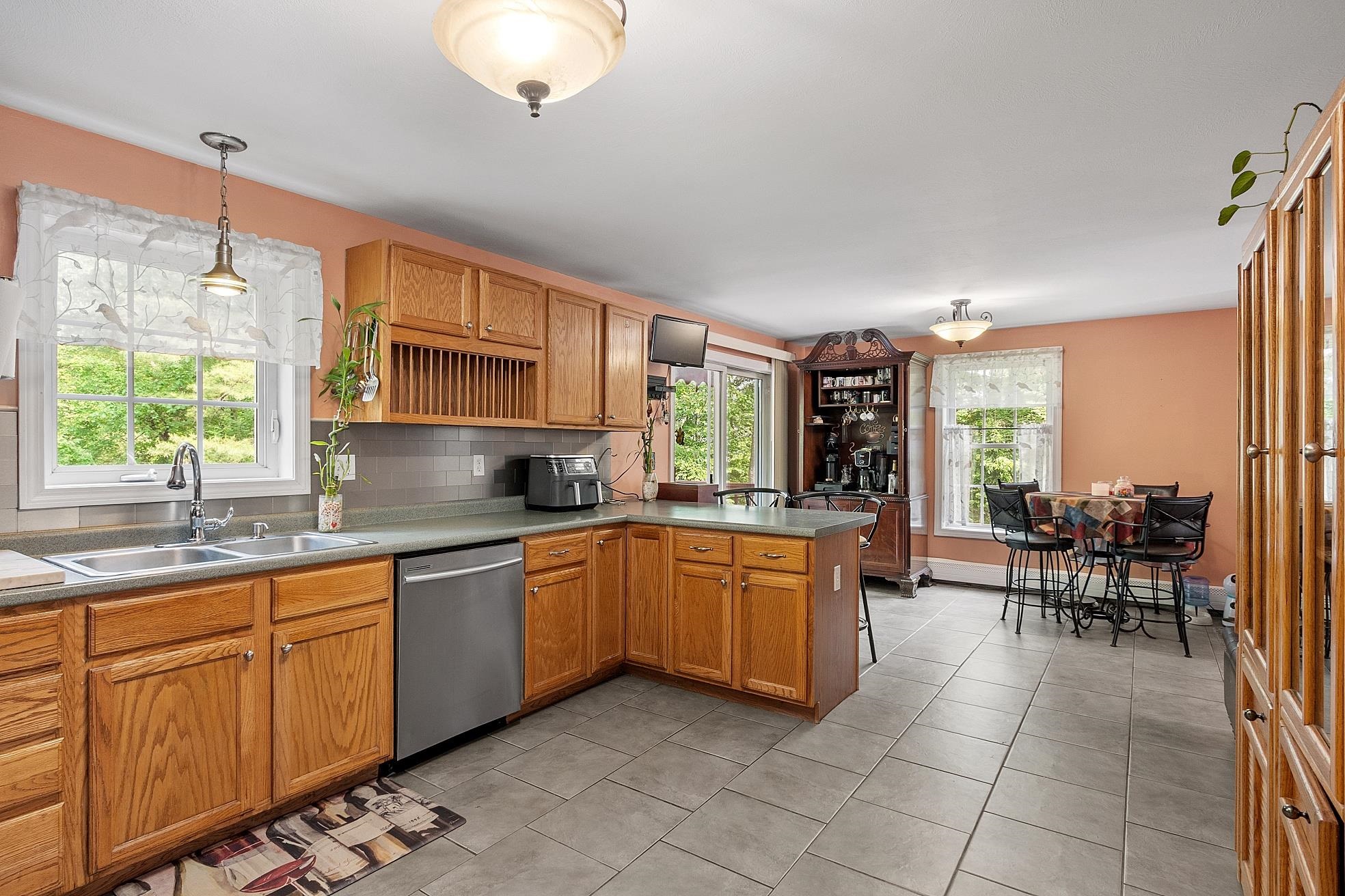 245 West River Rd, Hooksett, NH 03106