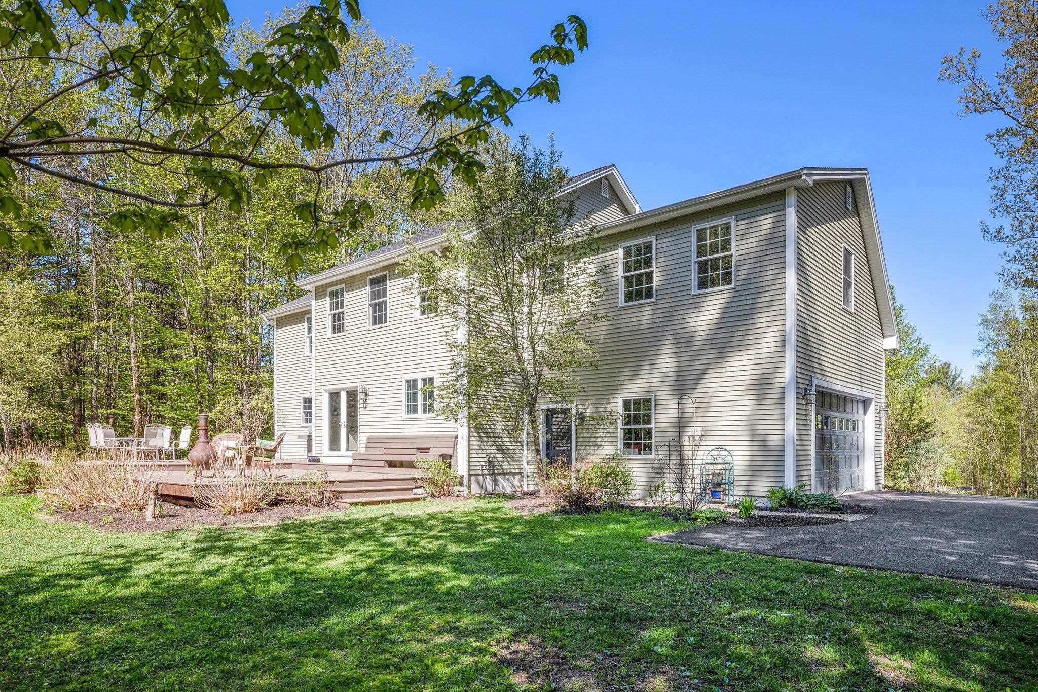 17 Federal Corner Rd, Tuftonboro, NH 03816