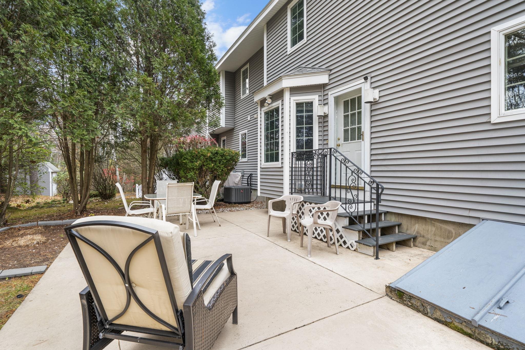 286 Londonderry Turnpike #A, Hooksett, NH 03106