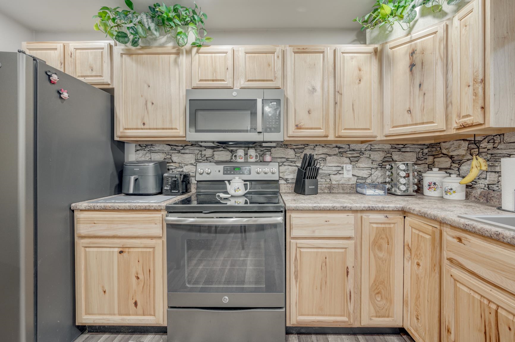 221 Campground Rd, Wilmot, NH 03287