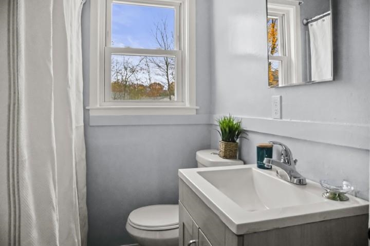 7 Hall Ct, Portsmouth, NH 03801