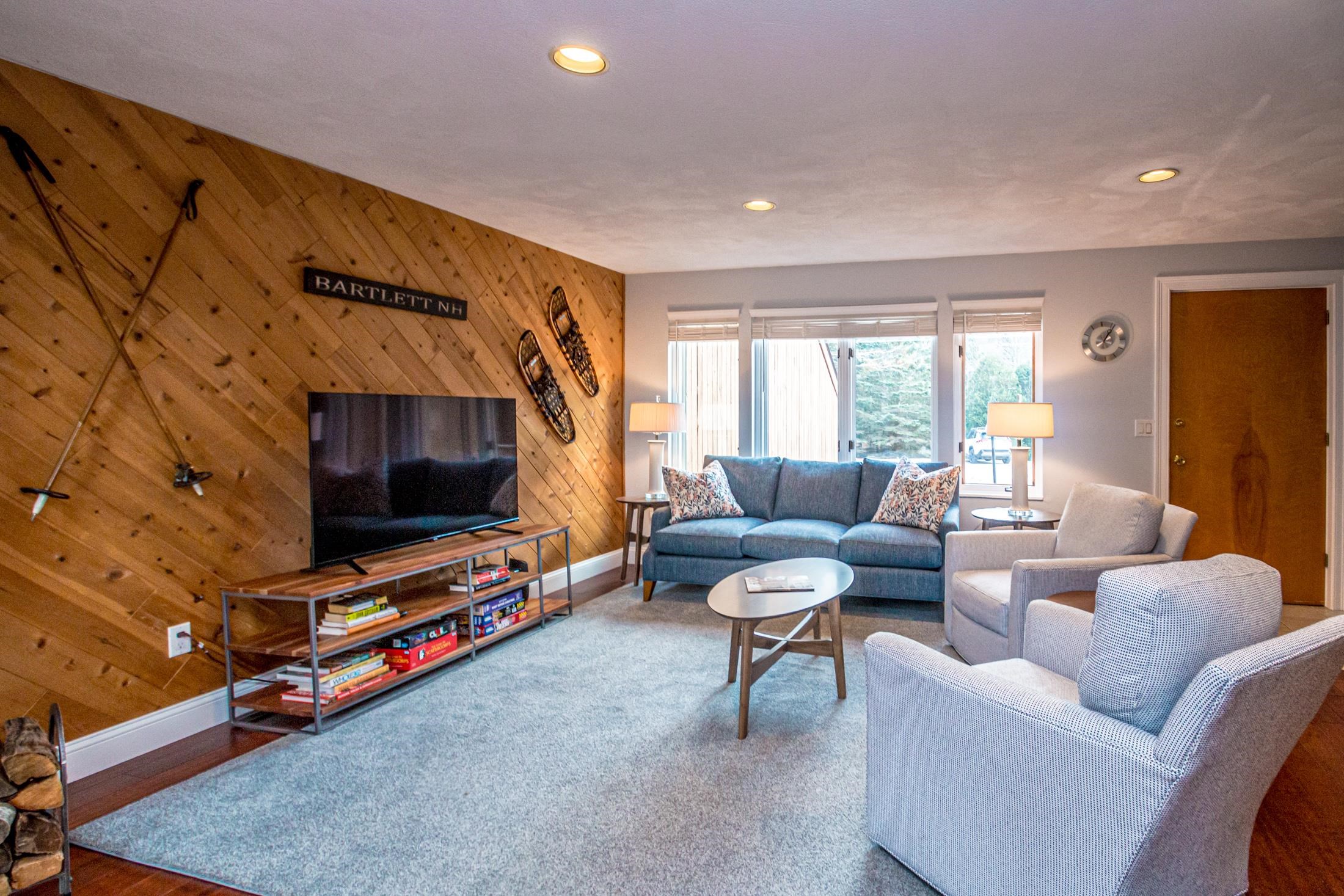 9 Top Notch Rd, Bartlett, NH 03812