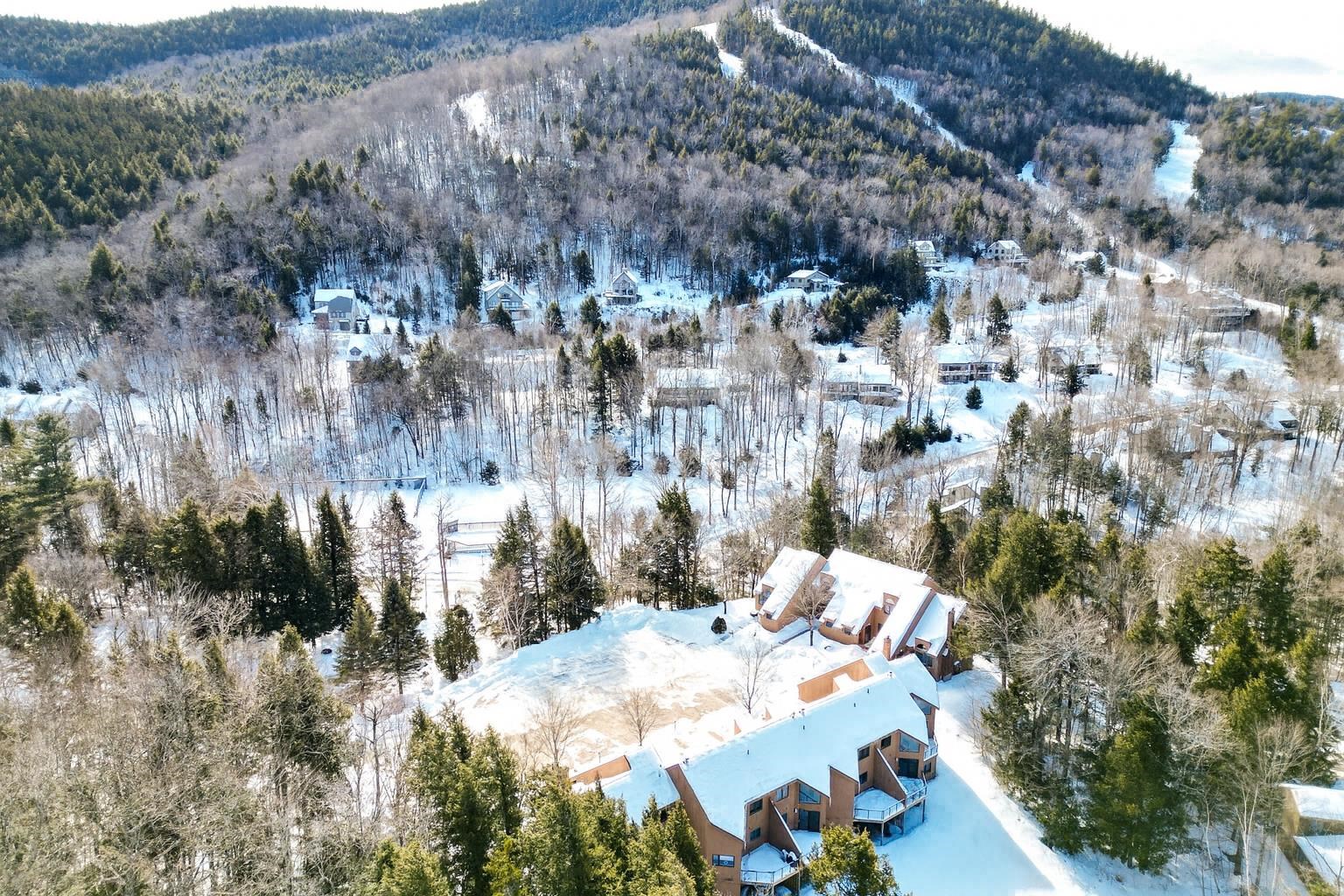 9 Top Notch Rd, Bartlett, NH 03812