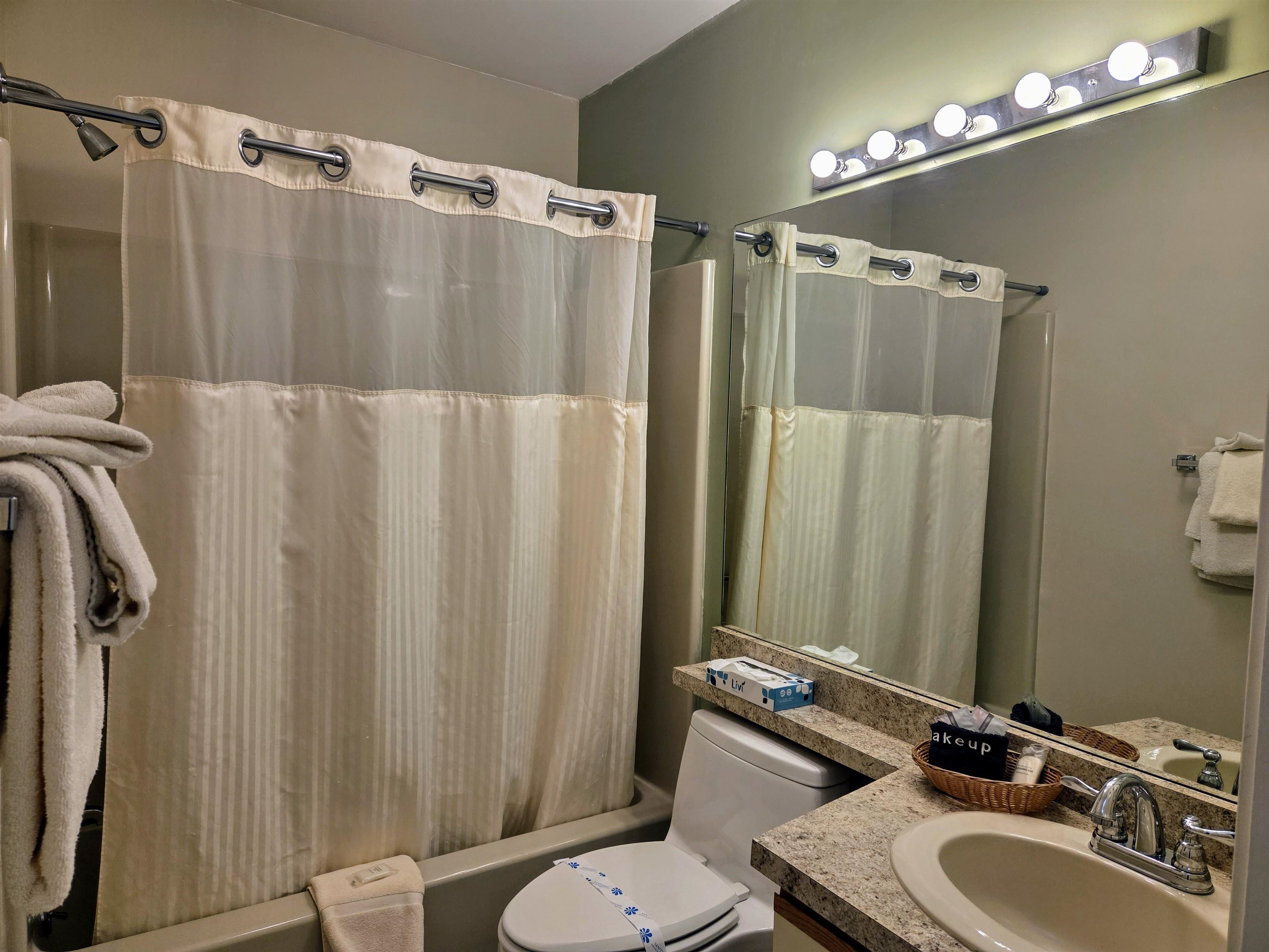 164 Deer Park Dr, Woodstock, NH 03262