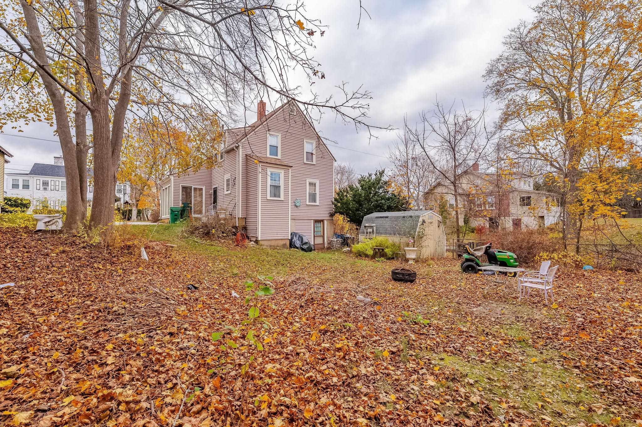 15 Linden St, Rochester, NH 03867