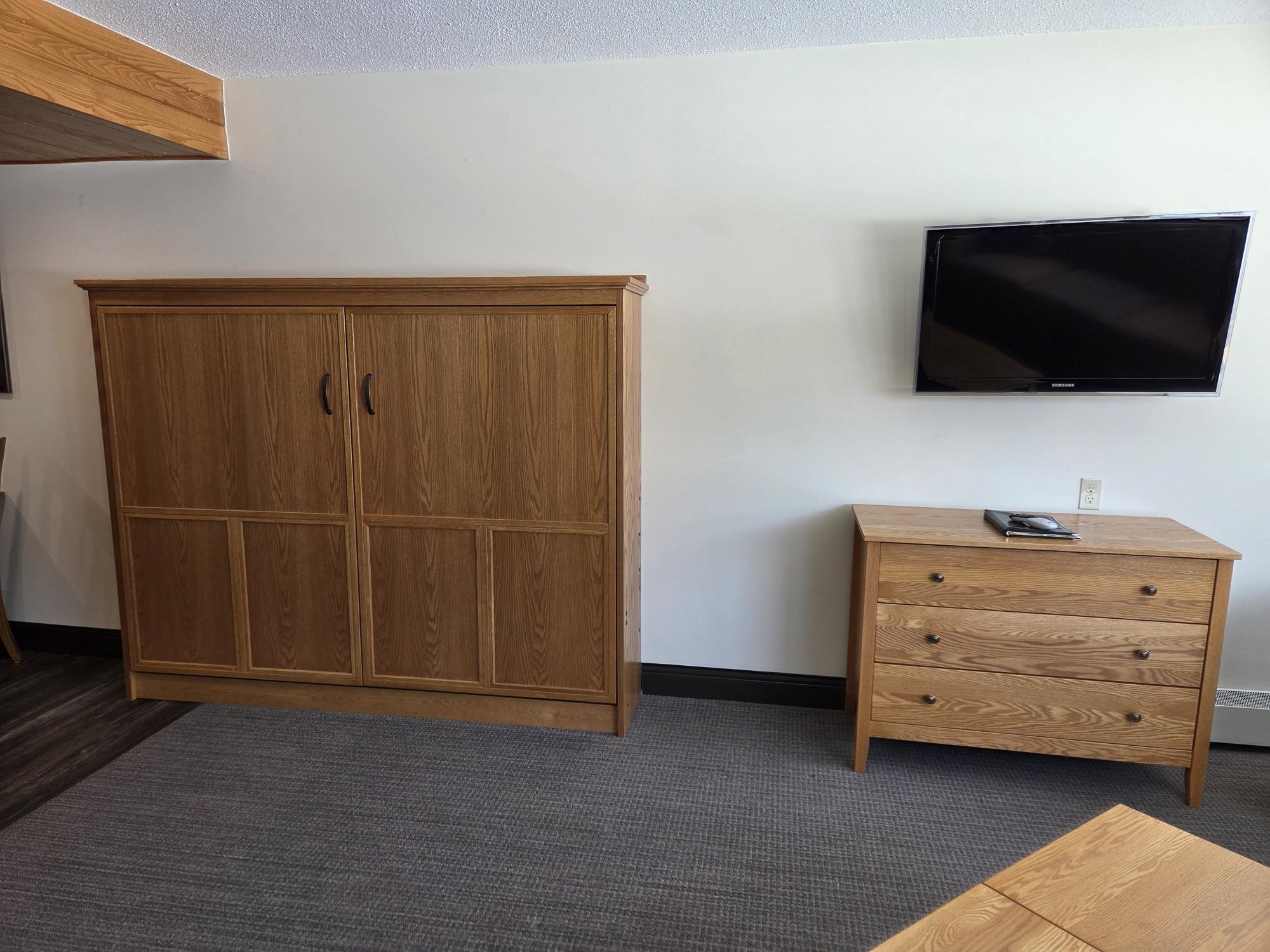 90 Loon Mountain Rd, Lincoln, NH 03251