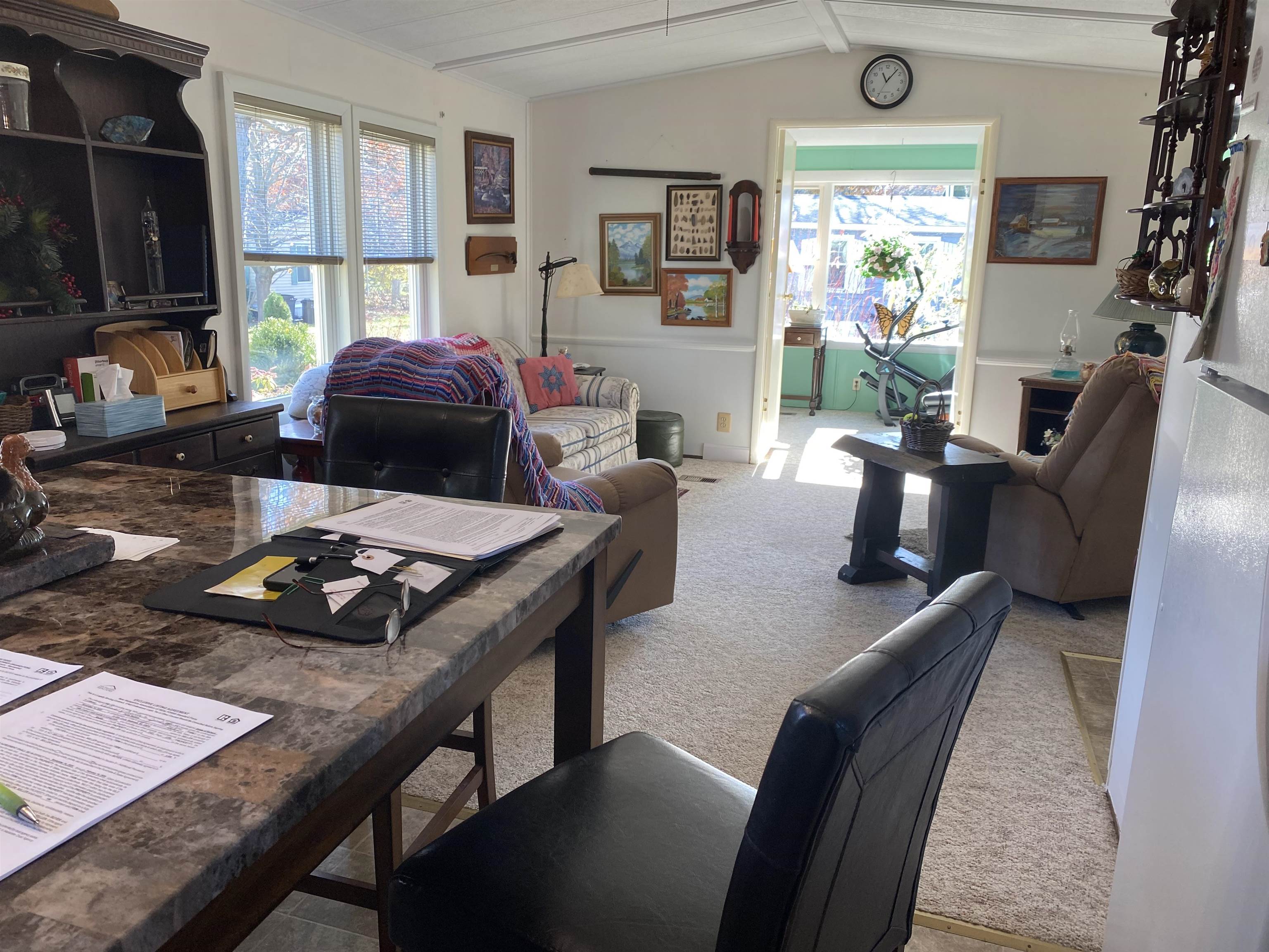 81 Elm Ct, Seabrook, NH 03874