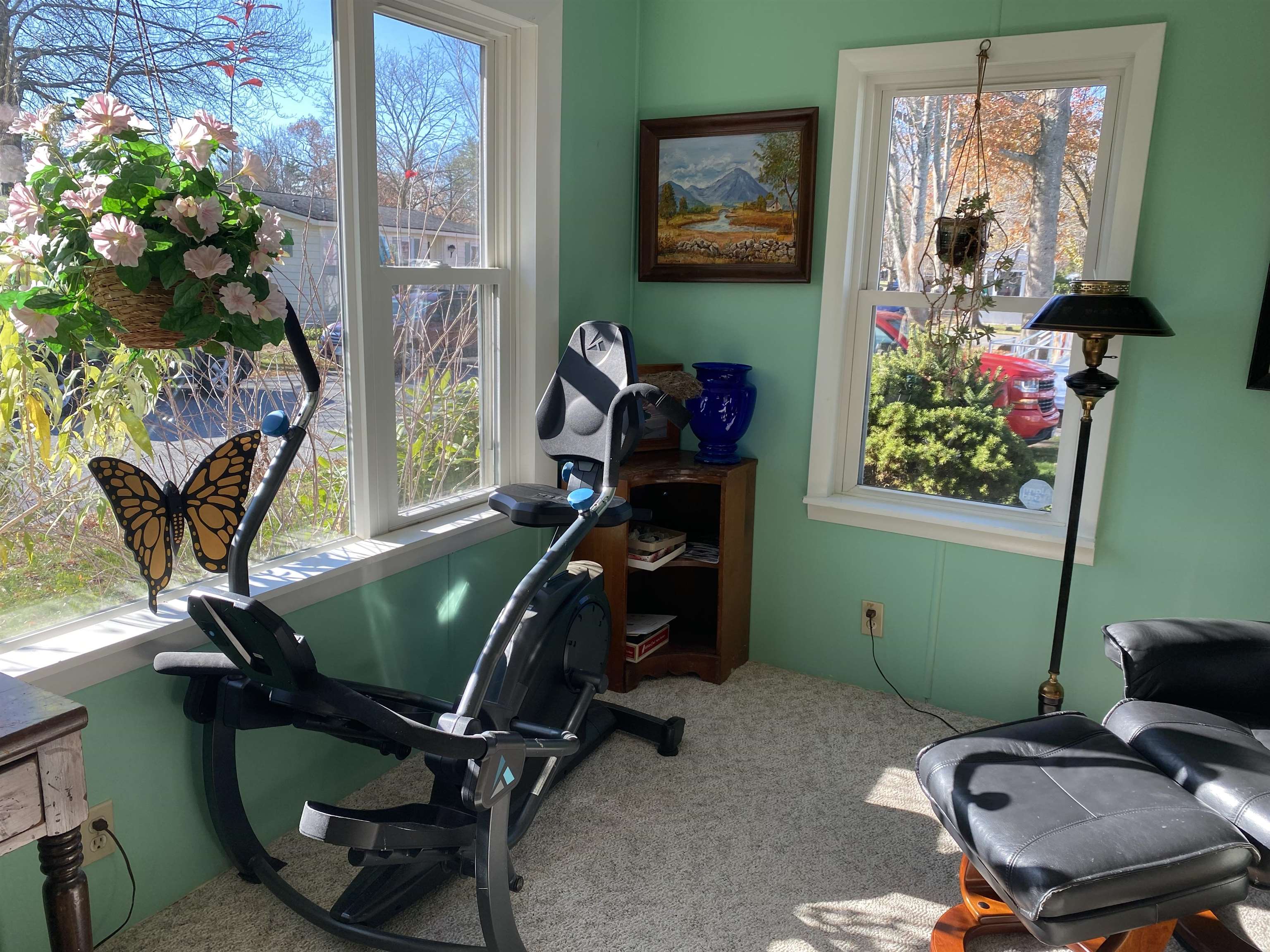 81 Elm Ct, Seabrook, NH 03874