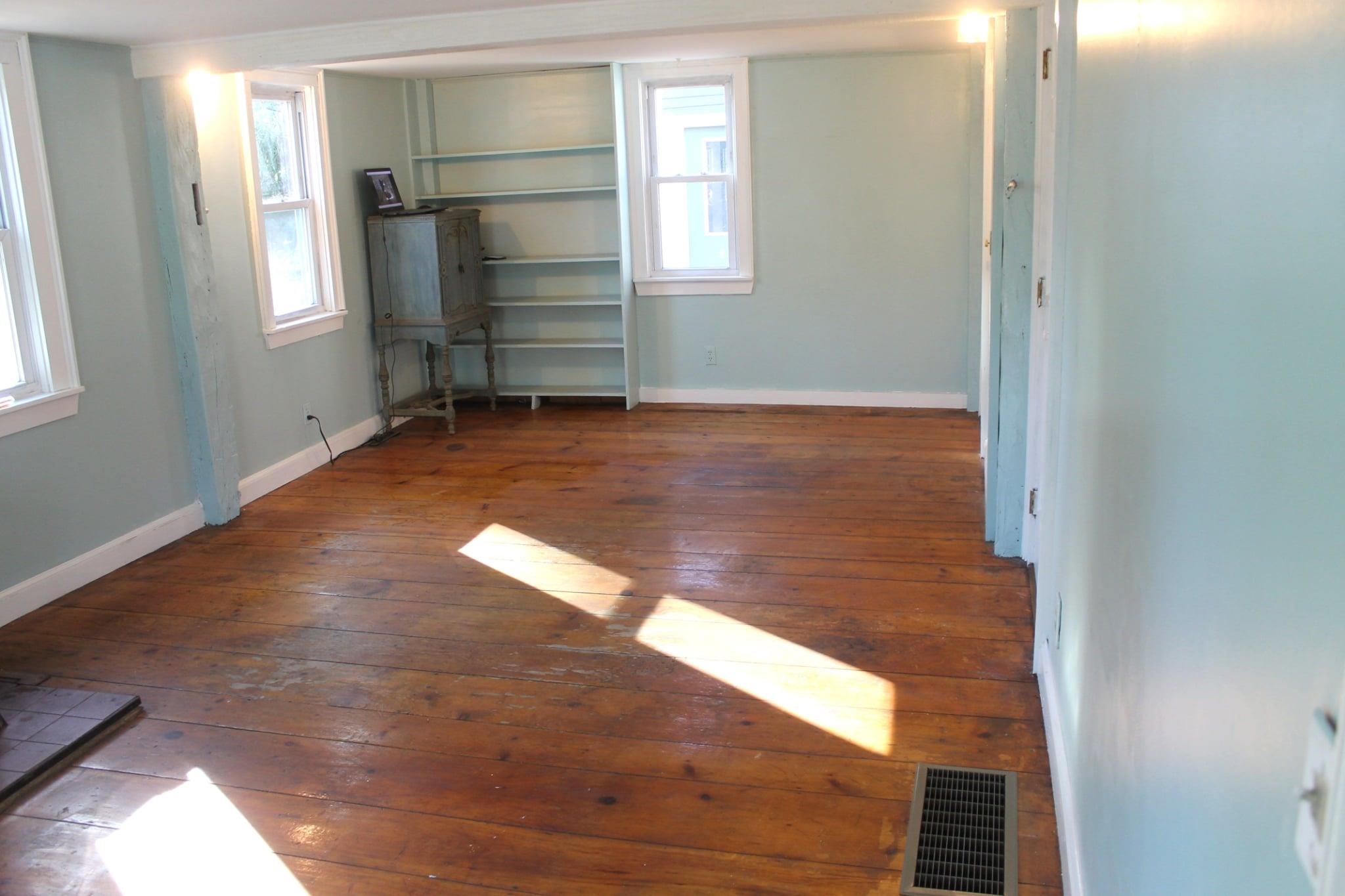 22 Church St, Kingston, NH 03484