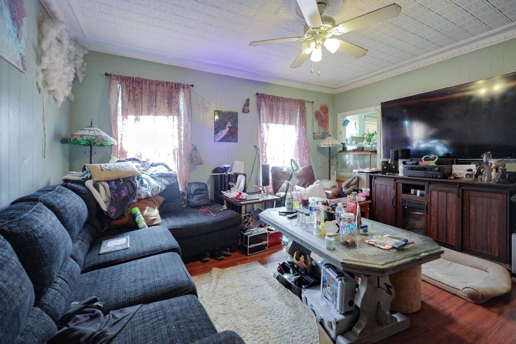 8 Rimmon St, Manchester, NH 03102