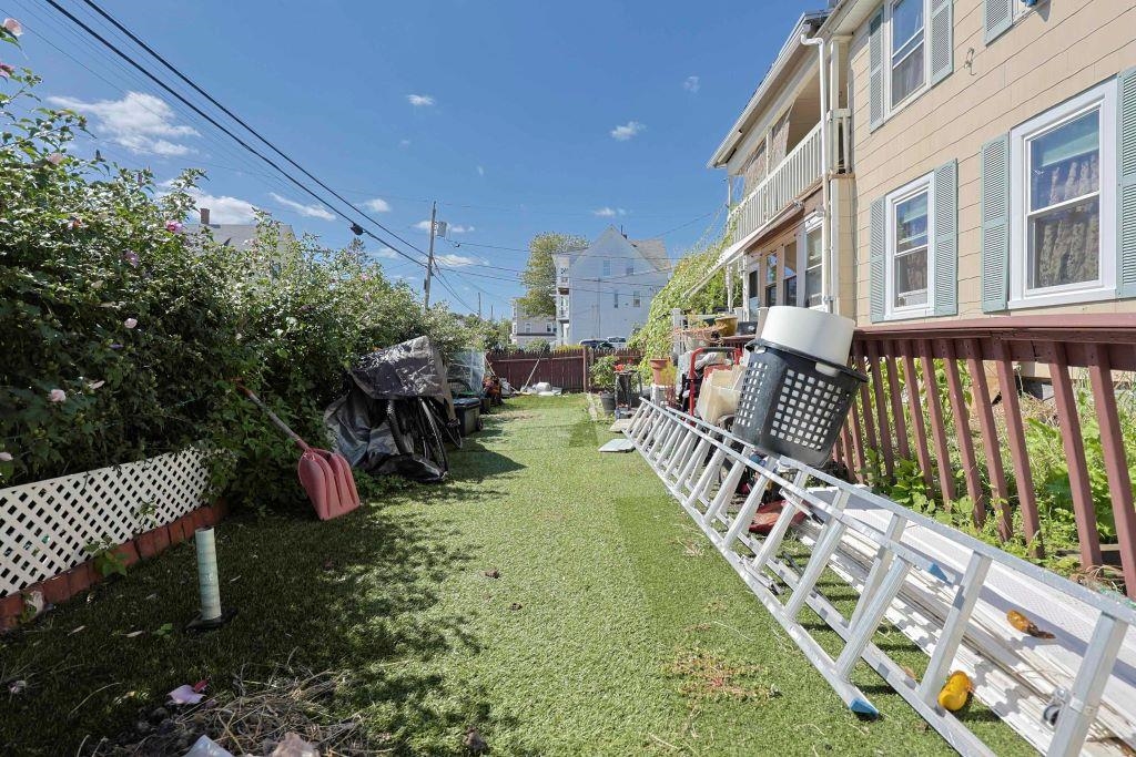 8 Rimmon St, Manchester, NH 03102